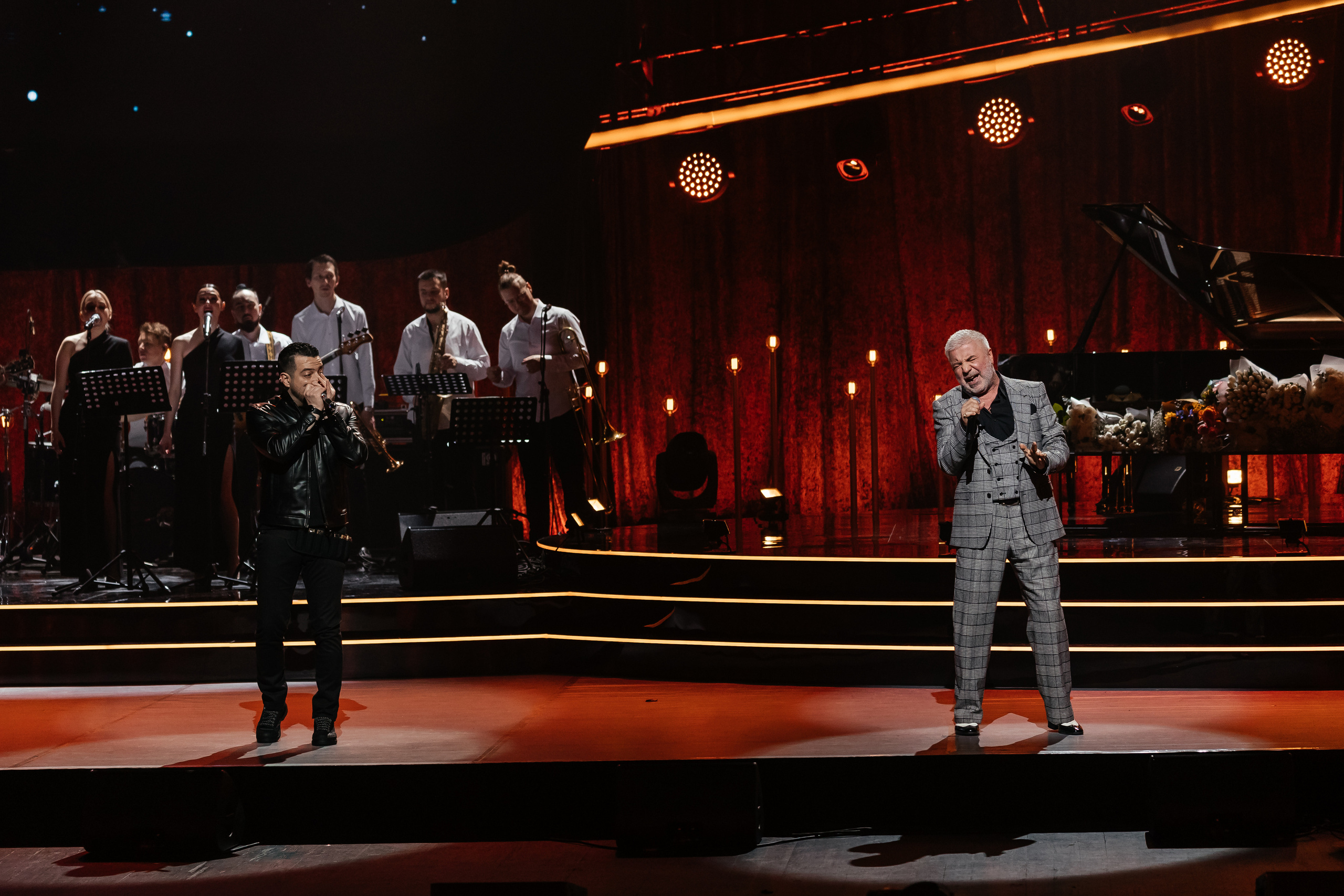 Песни Виктора Резника. Светский фотограф — Анисина Ирина