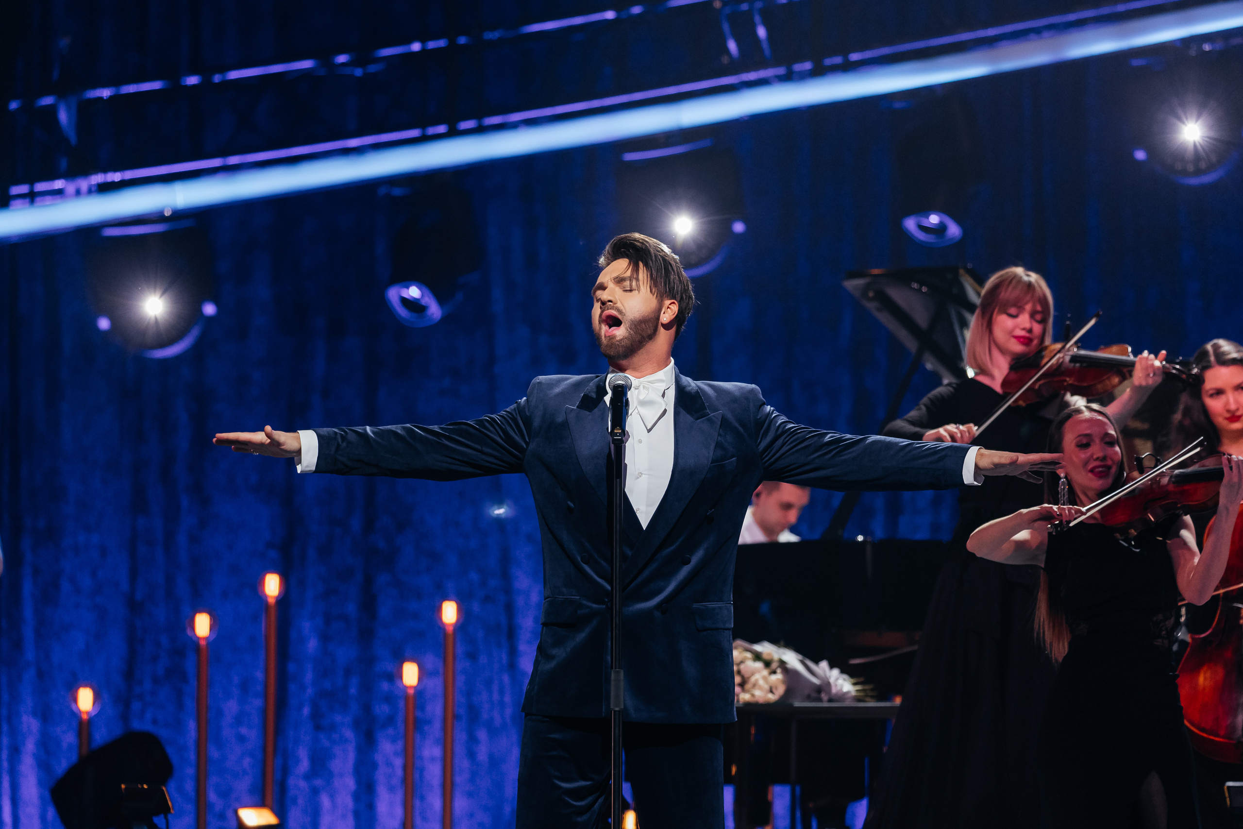 Песни Виктора Резника. Светский фотограф — Анисина Ирина