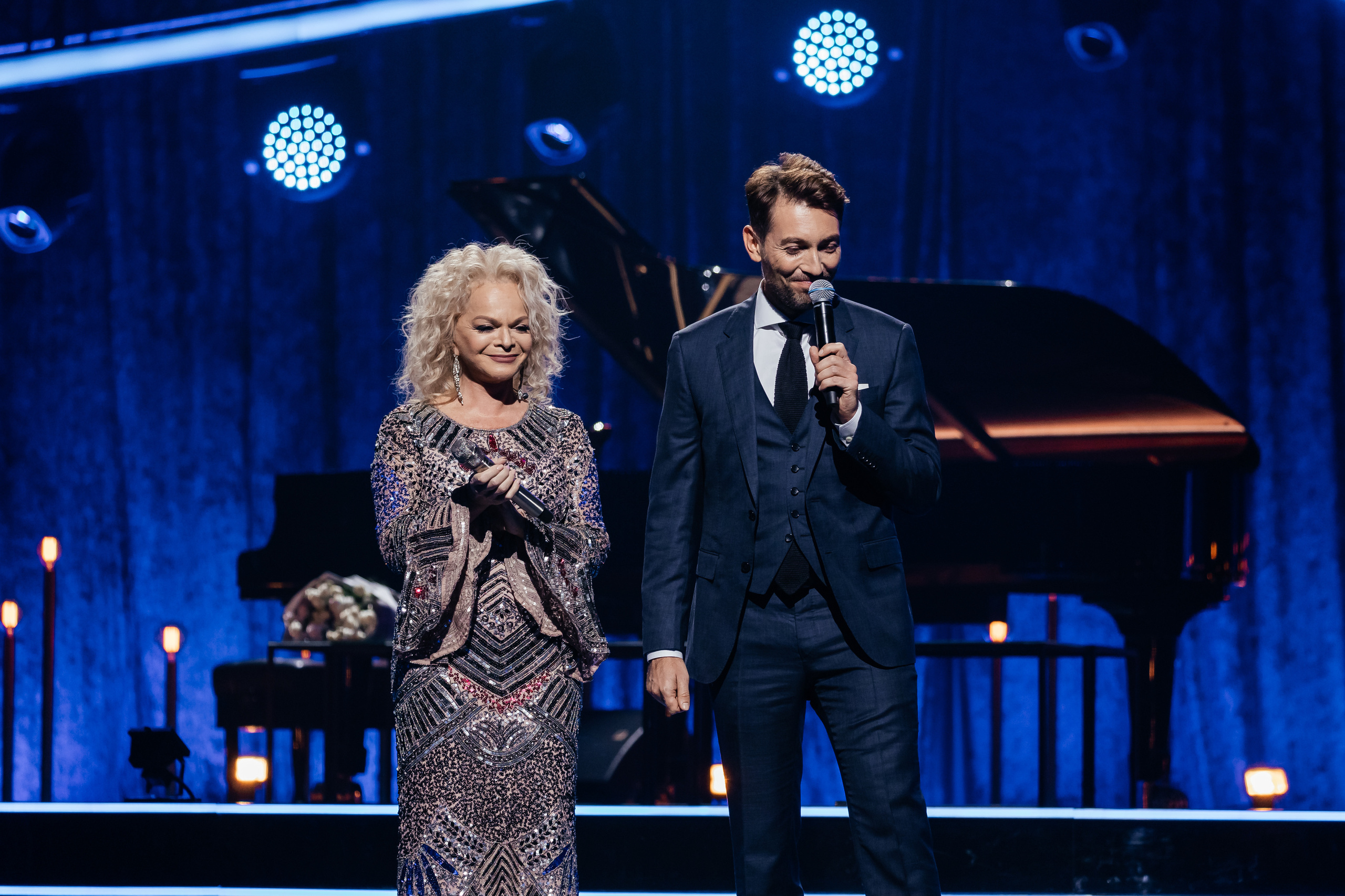 Песни Виктора Резника. Светский фотограф — Анисина Ирина