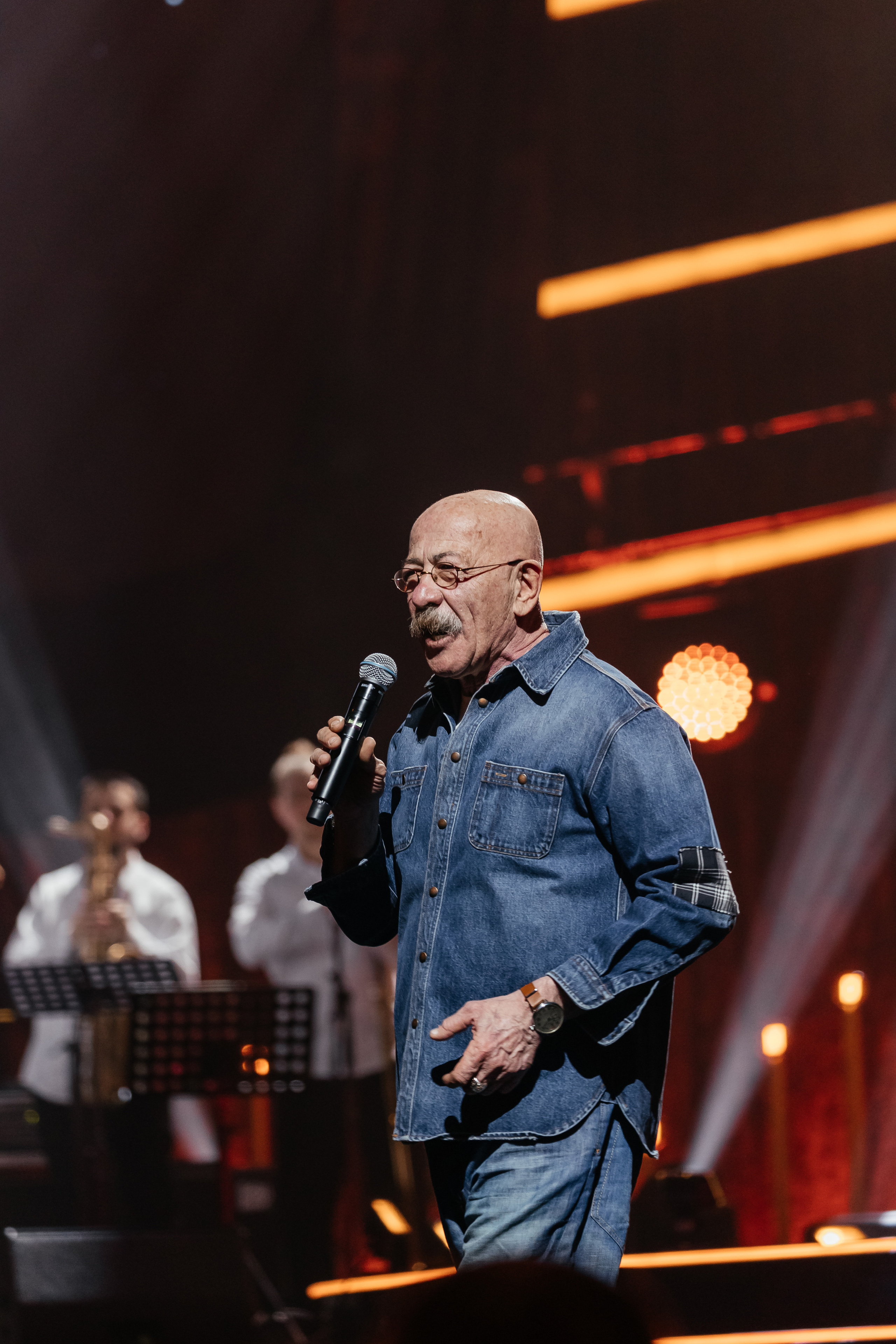 Песни Виктора Резника. Светский фотограф — Анисина Ирина