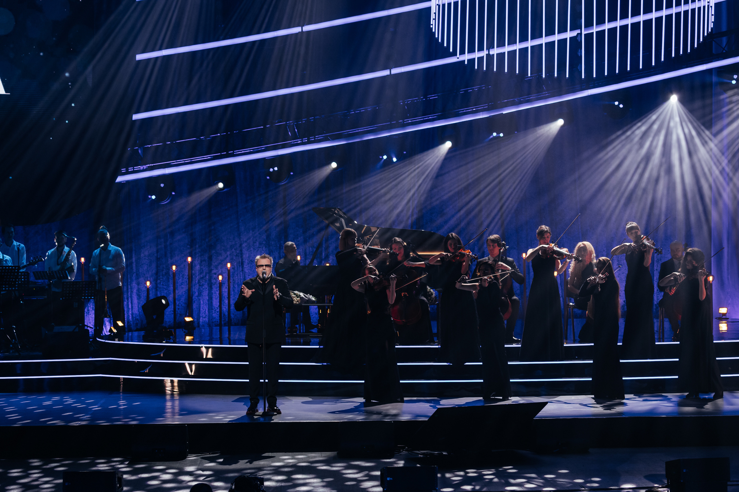 Песни Виктора Резника. Светский фотограф — Анисина Ирина