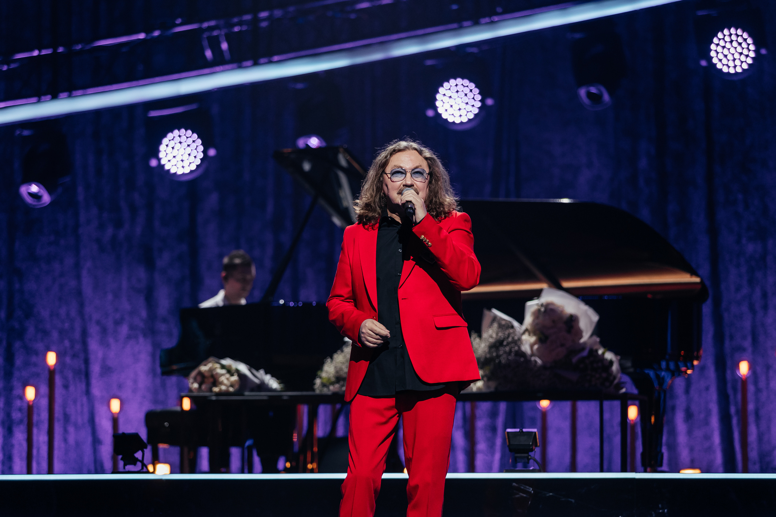 Песни Виктора Резника. Светский фотограф — Анисина Ирина