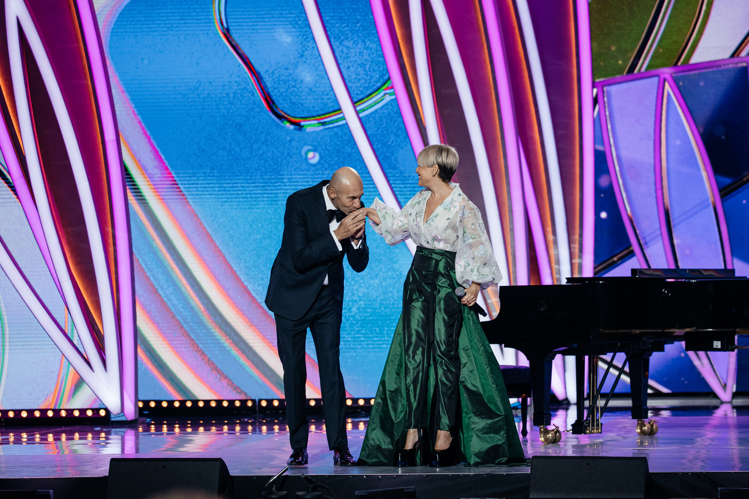 О чем поют 8 Марта. Светский фотограф — Анисина Ирина