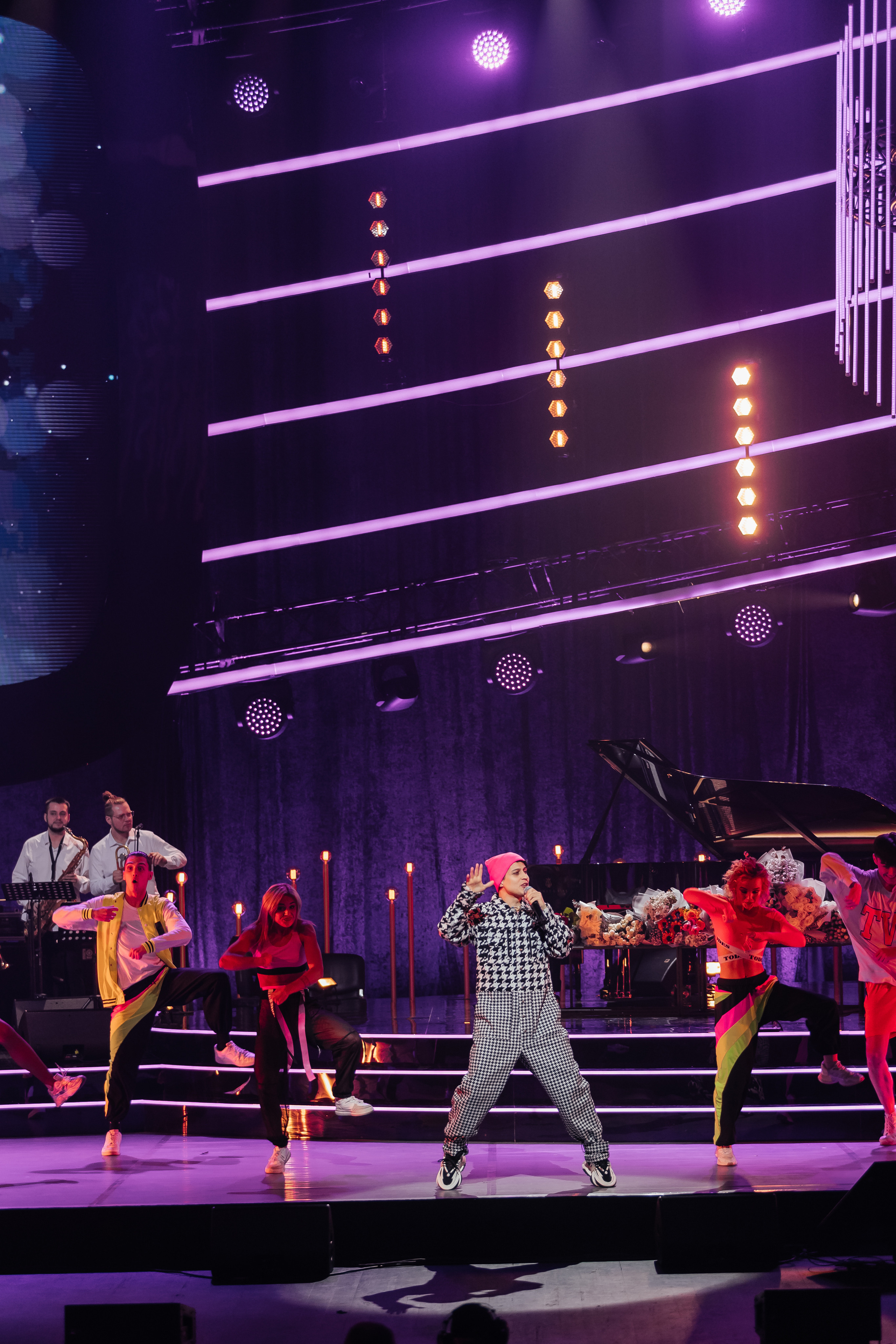 Песни Виктора Резника. Светский фотограф — Анисина Ирина