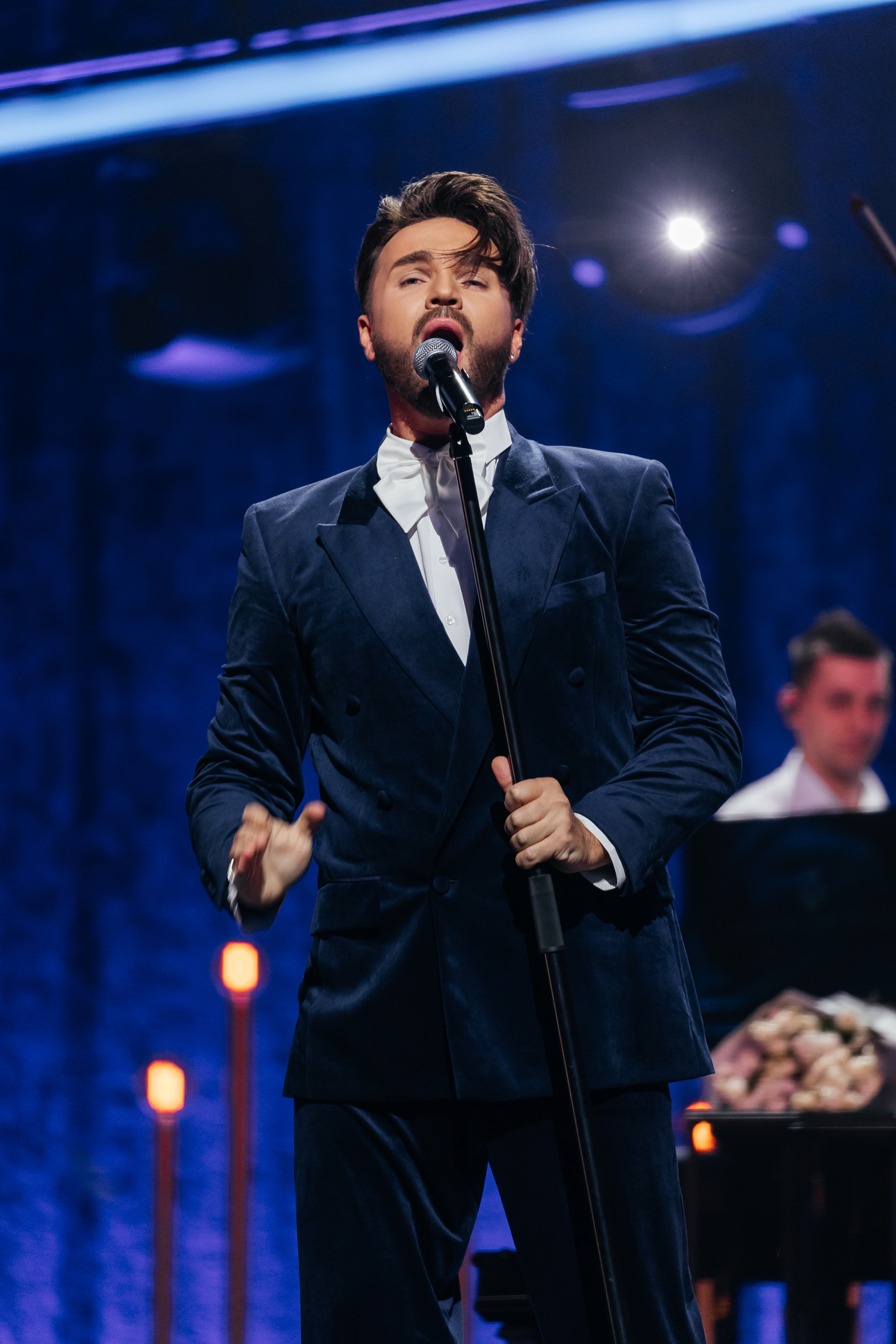 Песни Виктора Резника. Светский фотограф — Анисина Ирина