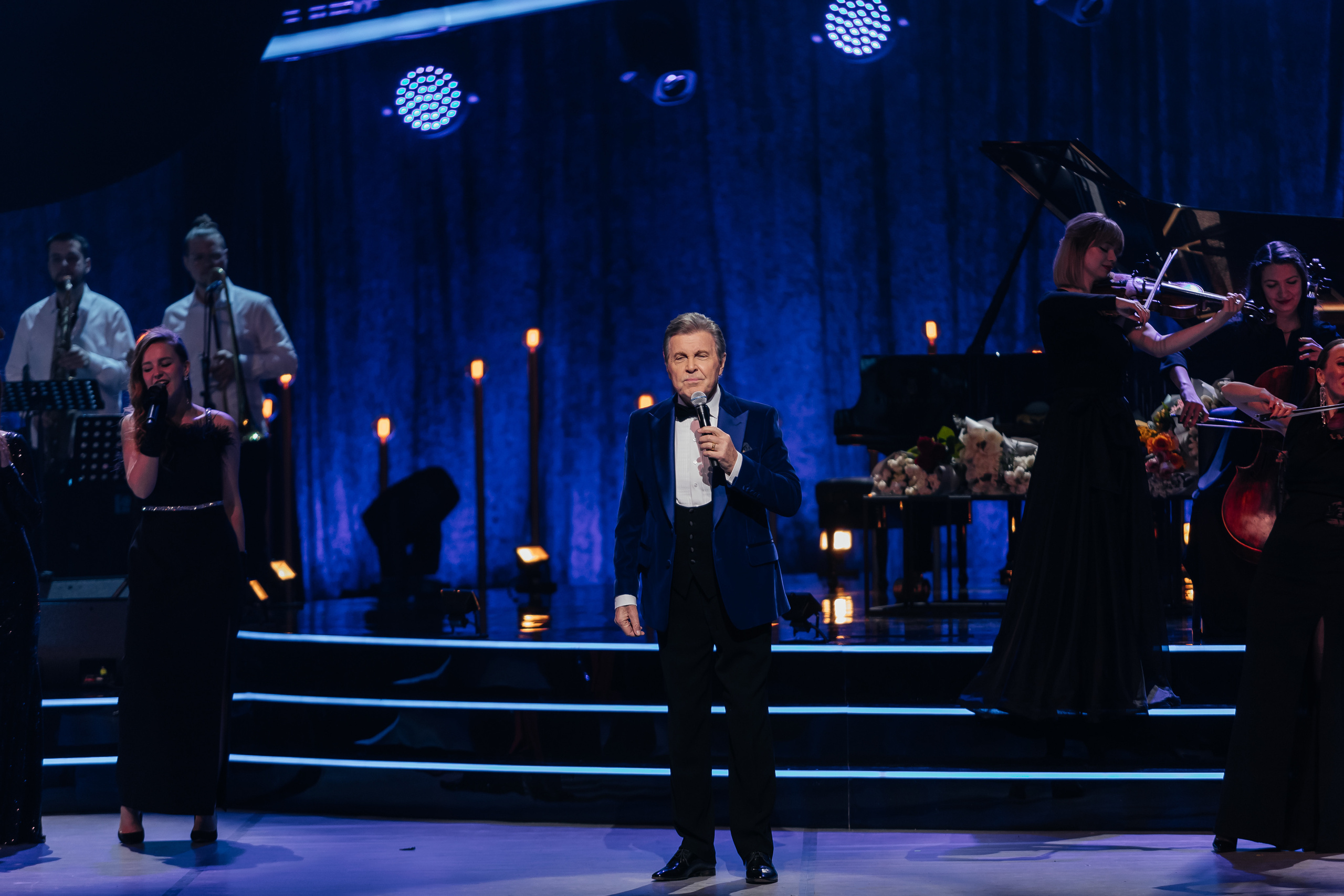 Песни Виктора Резника. Светский фотограф — Анисина Ирина