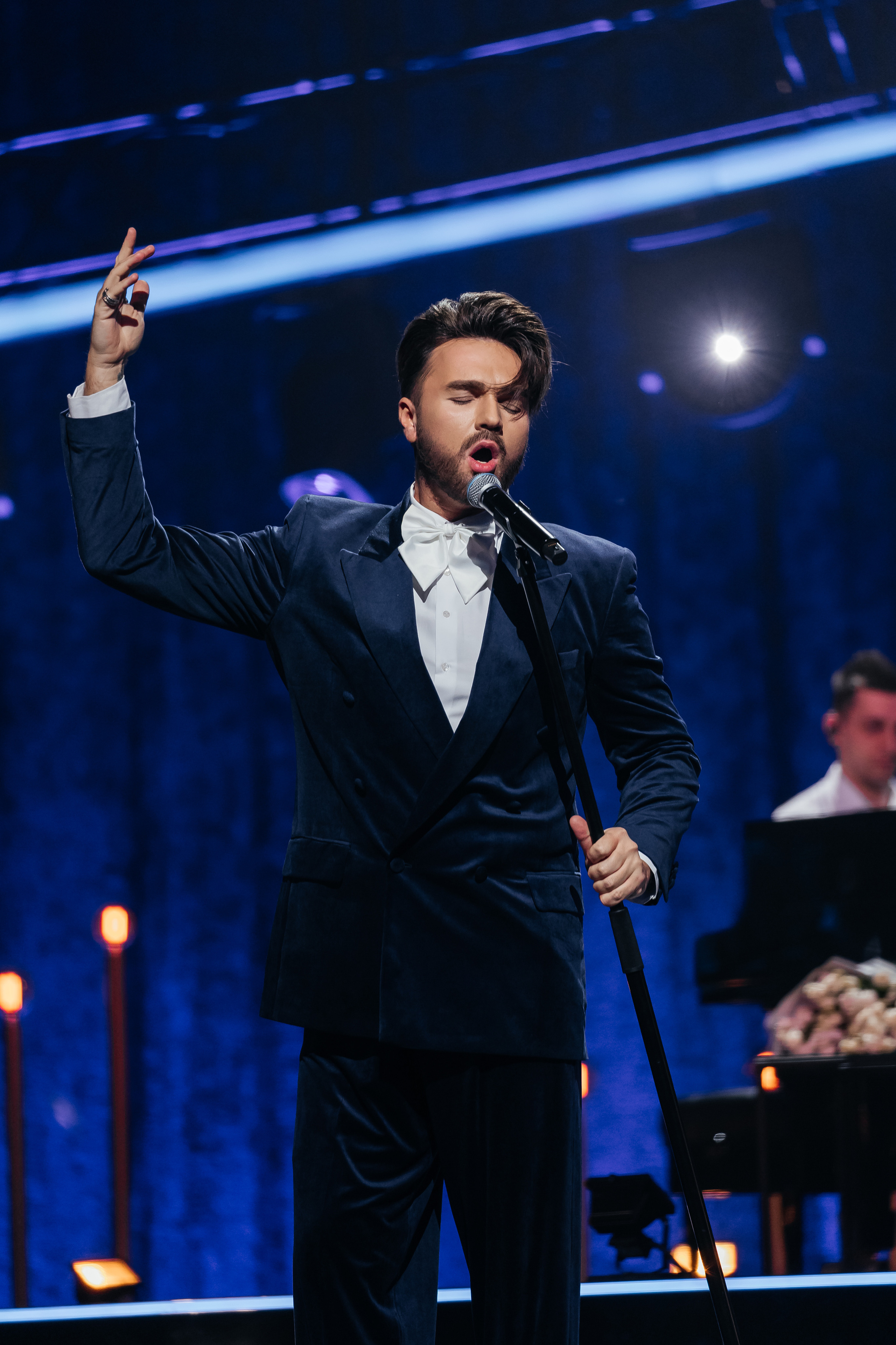 Песни Виктора Резника. Светский фотограф — Анисина Ирина