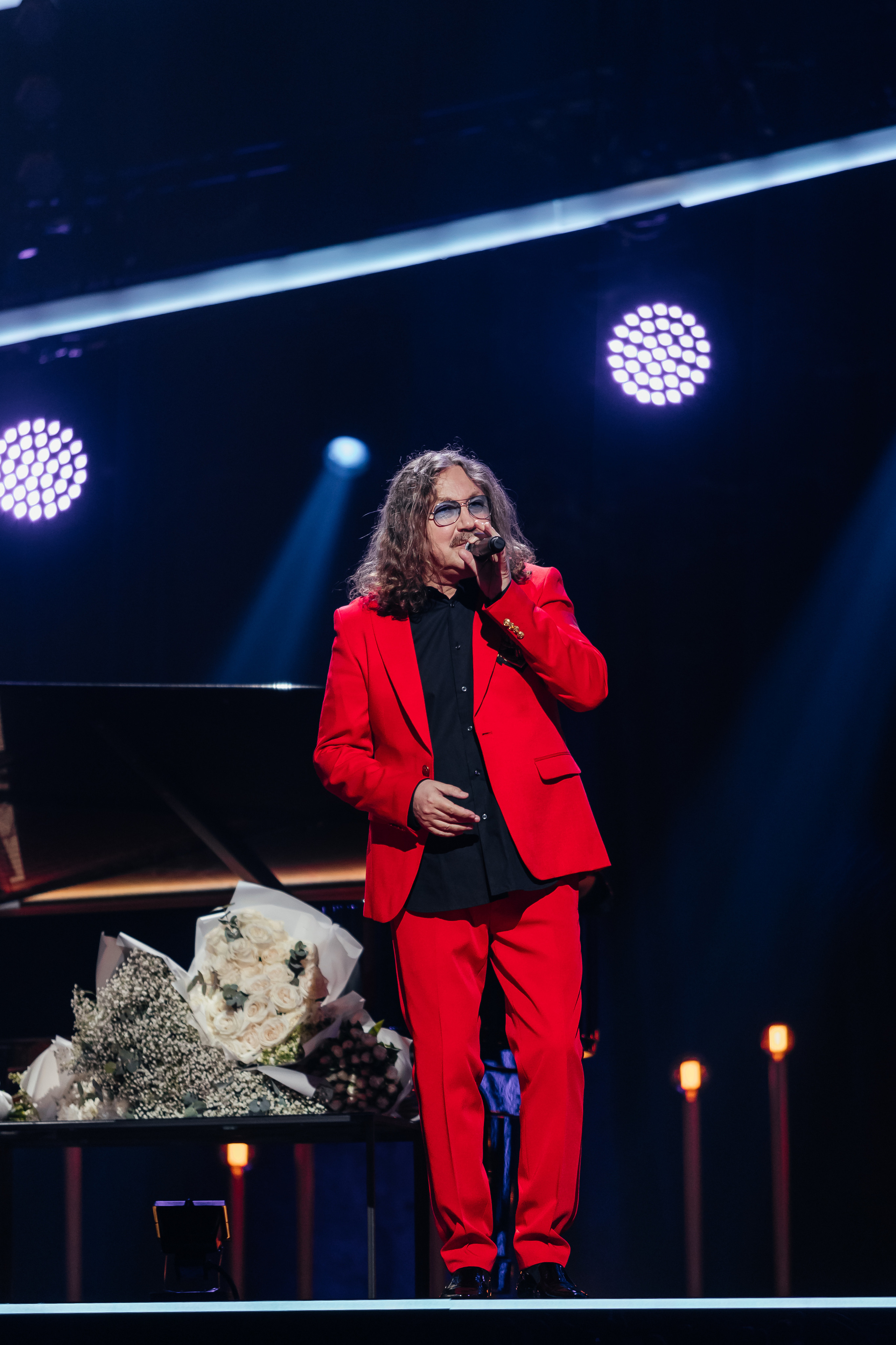 Песни Виктора Резника. Светский фотограф — Анисина Ирина