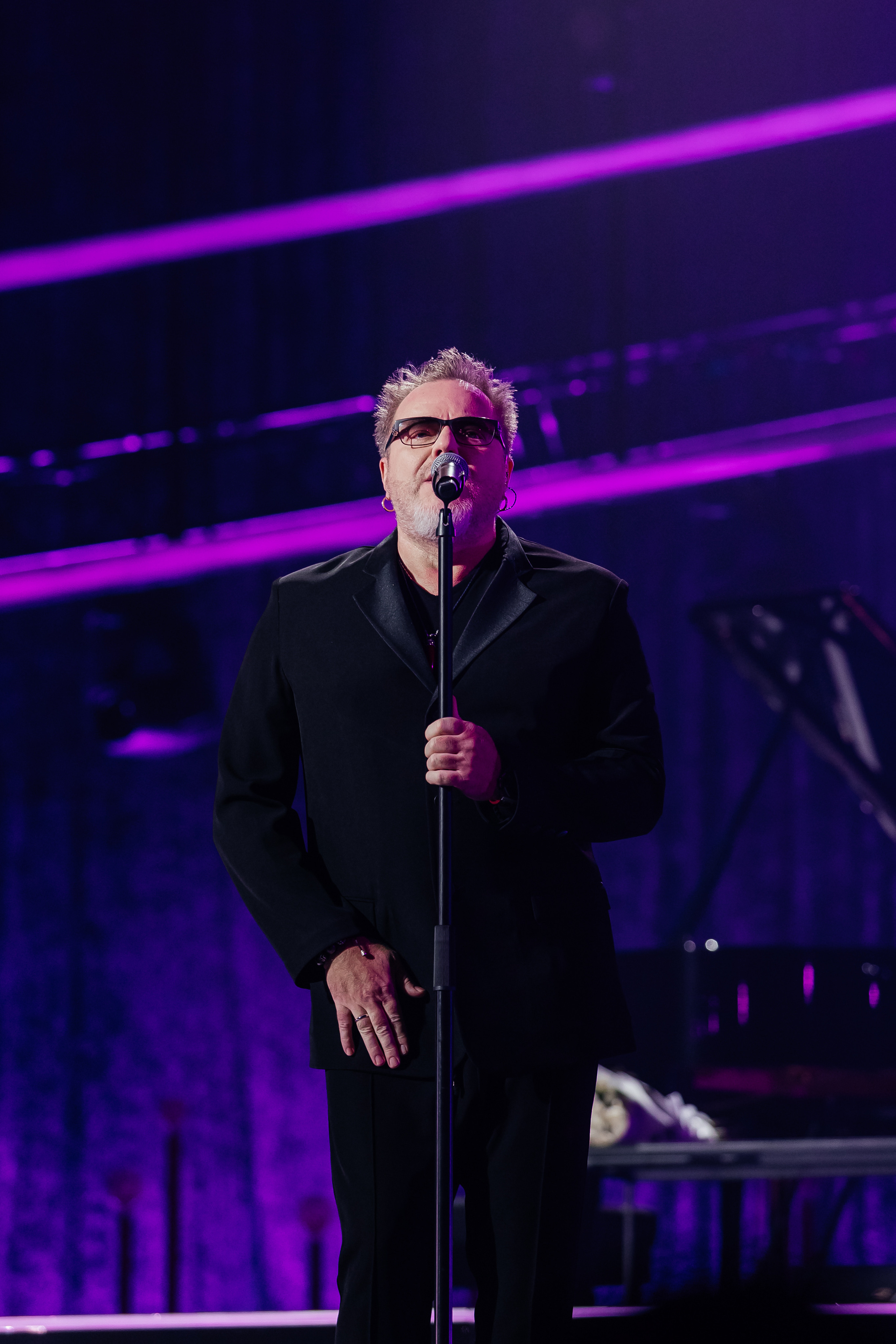 Песни Виктора Резника. Светский фотограф — Анисина Ирина