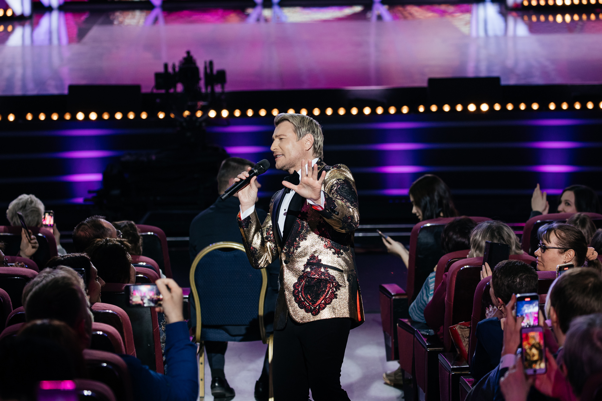 О чем поют 8 Марта. Светский фотограф — Анисина Ирина