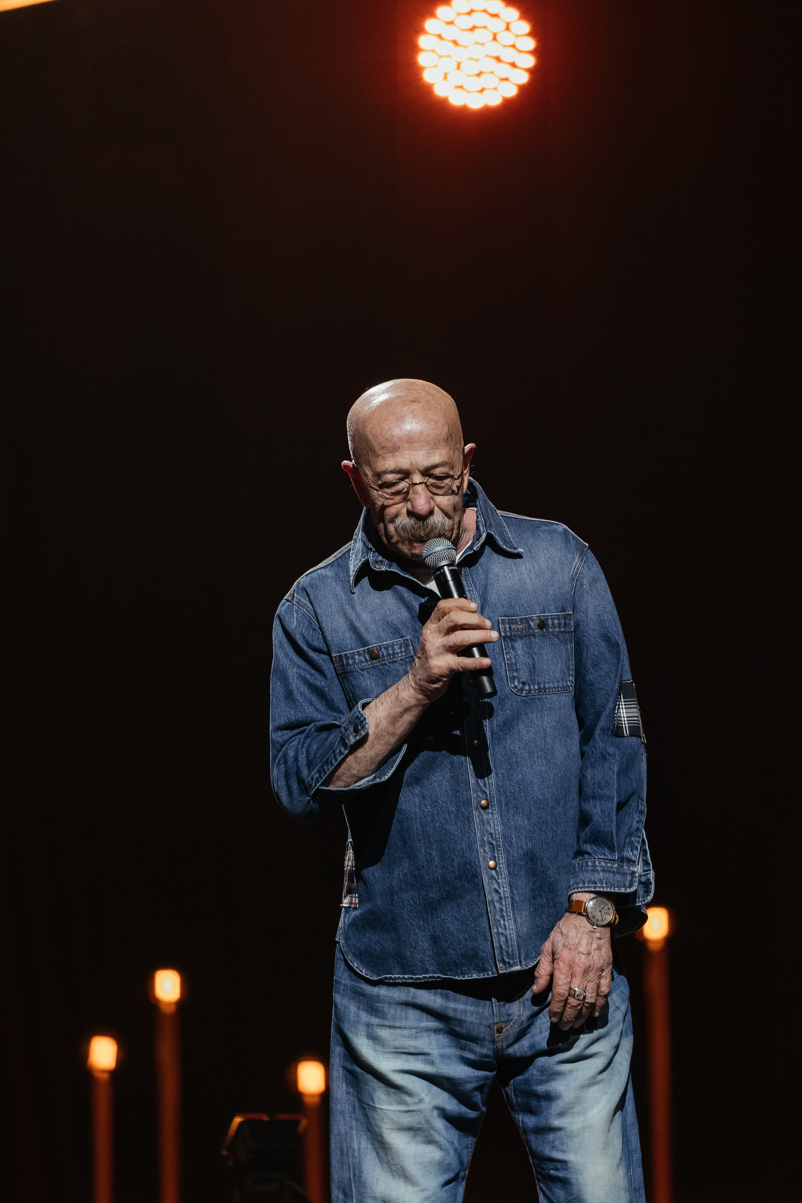 Песни Виктора Резника. Светский фотограф — Анисина Ирина