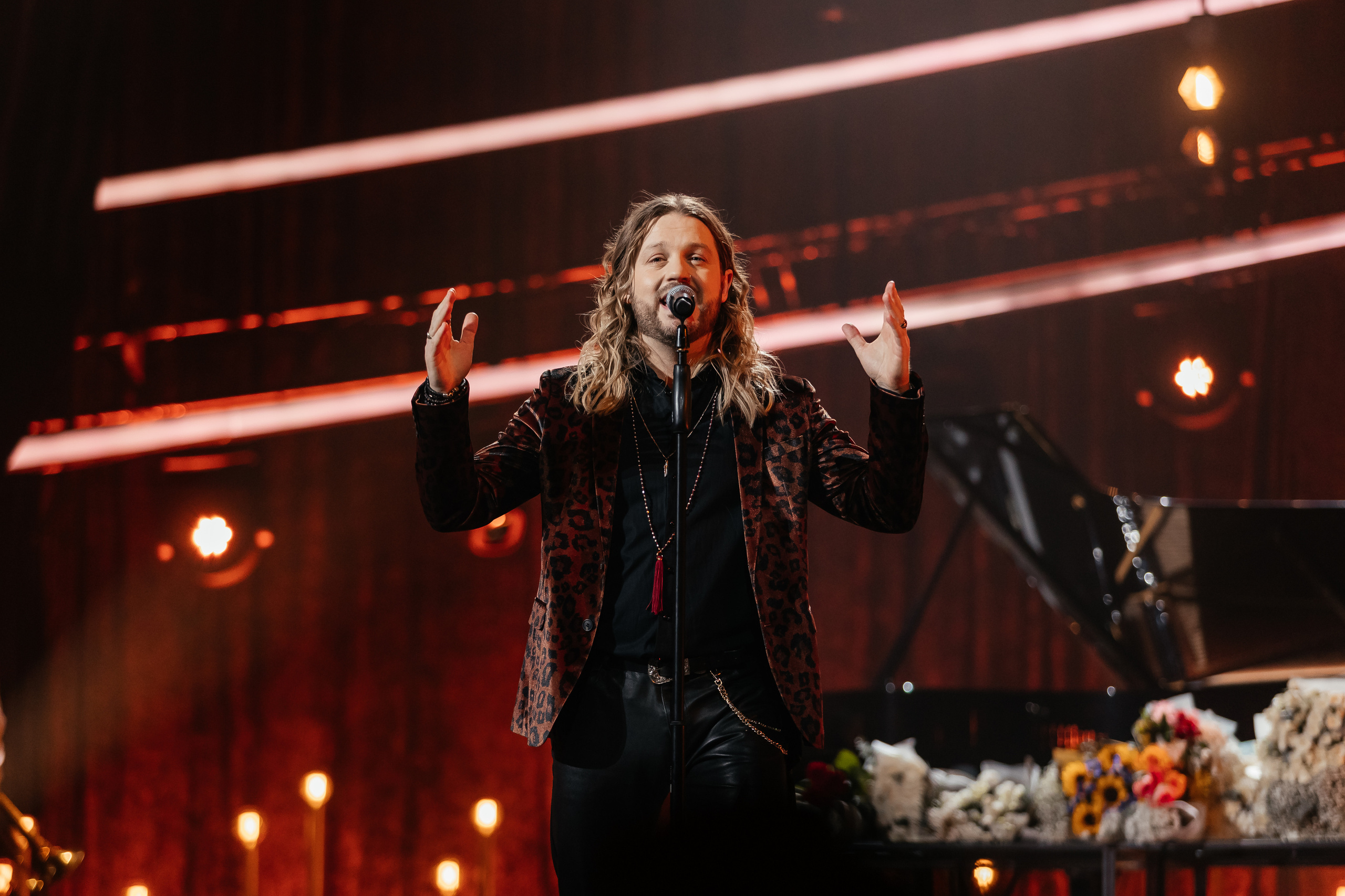 Песни Виктора Резника. Светский фотограф — Анисина Ирина