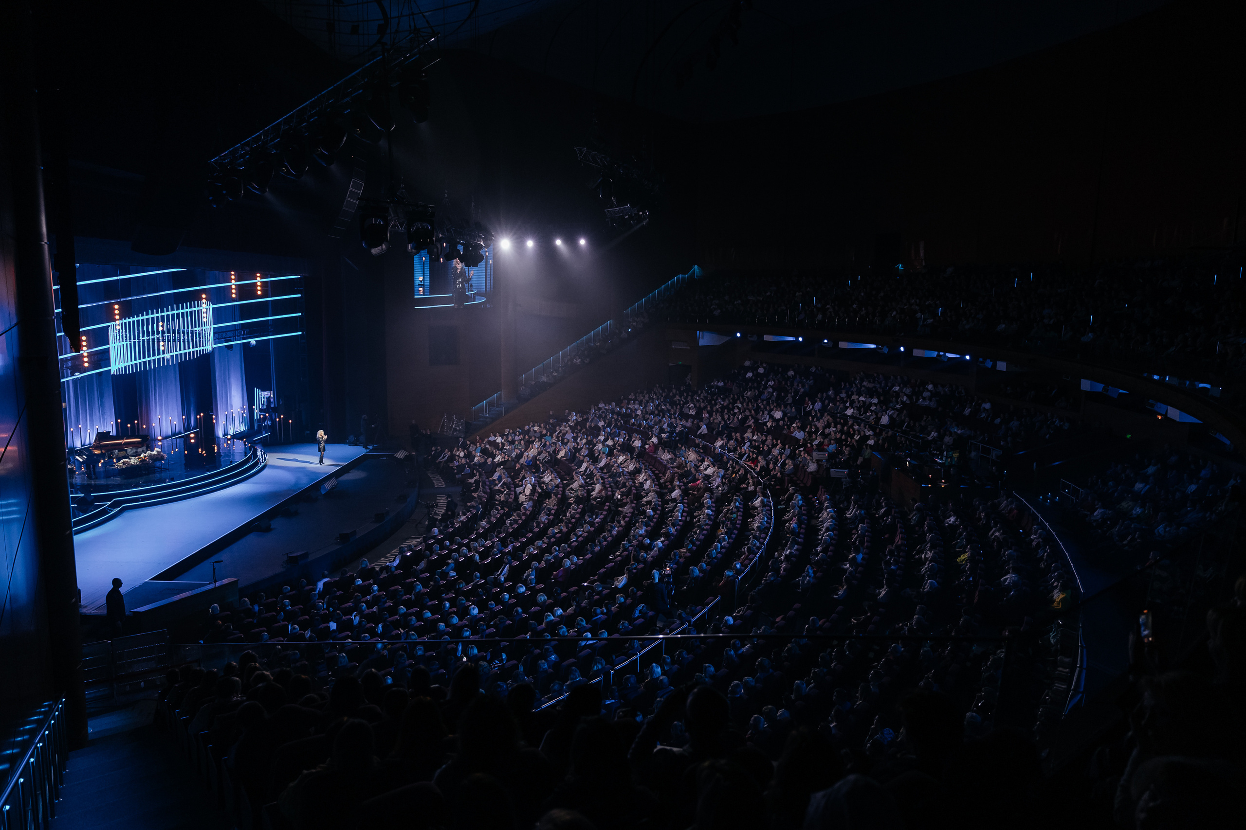 Песни Виктора Резника. Светский фотограф — Анисина Ирина