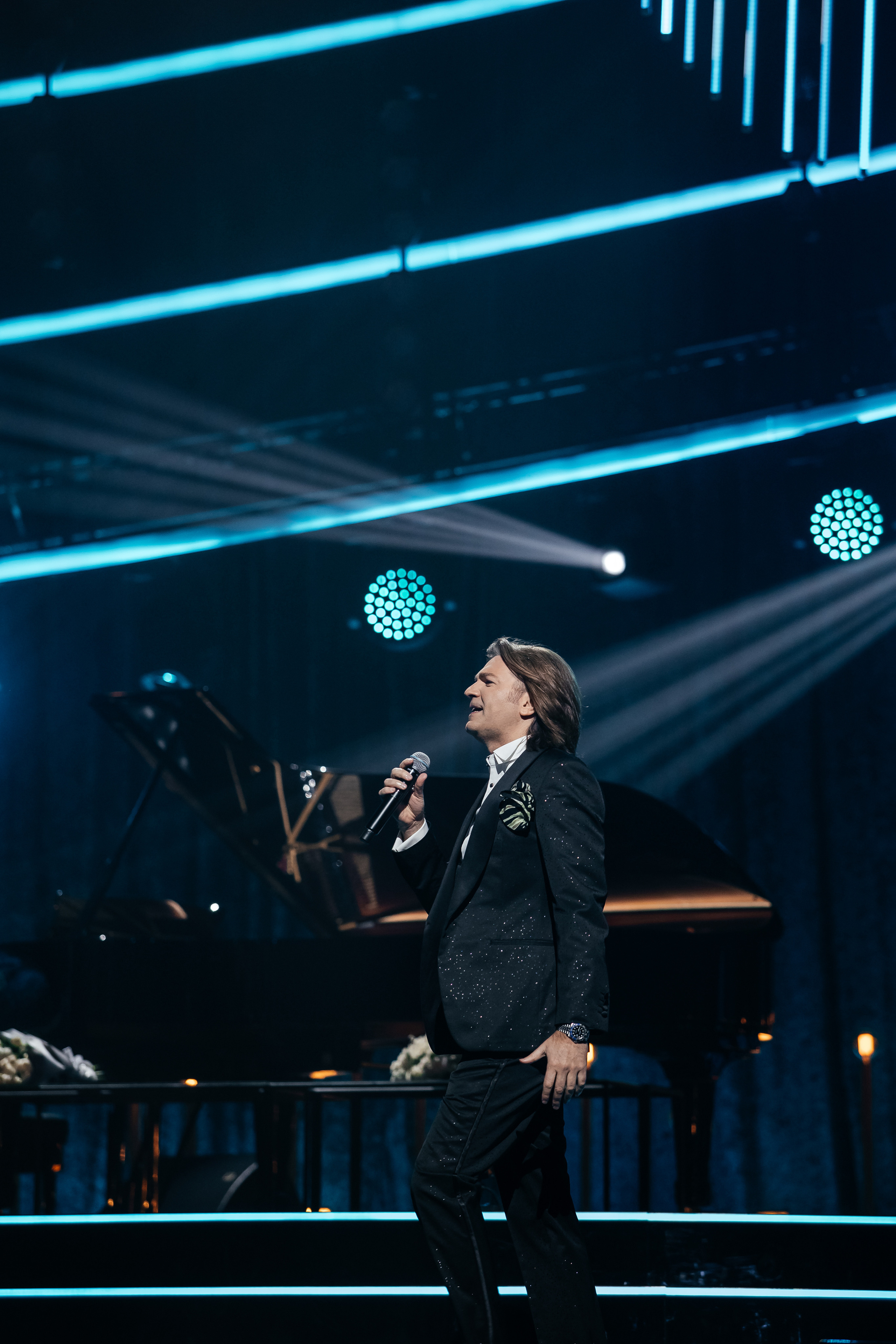 Песни Виктора Резника. Светский фотограф — Анисина Ирина