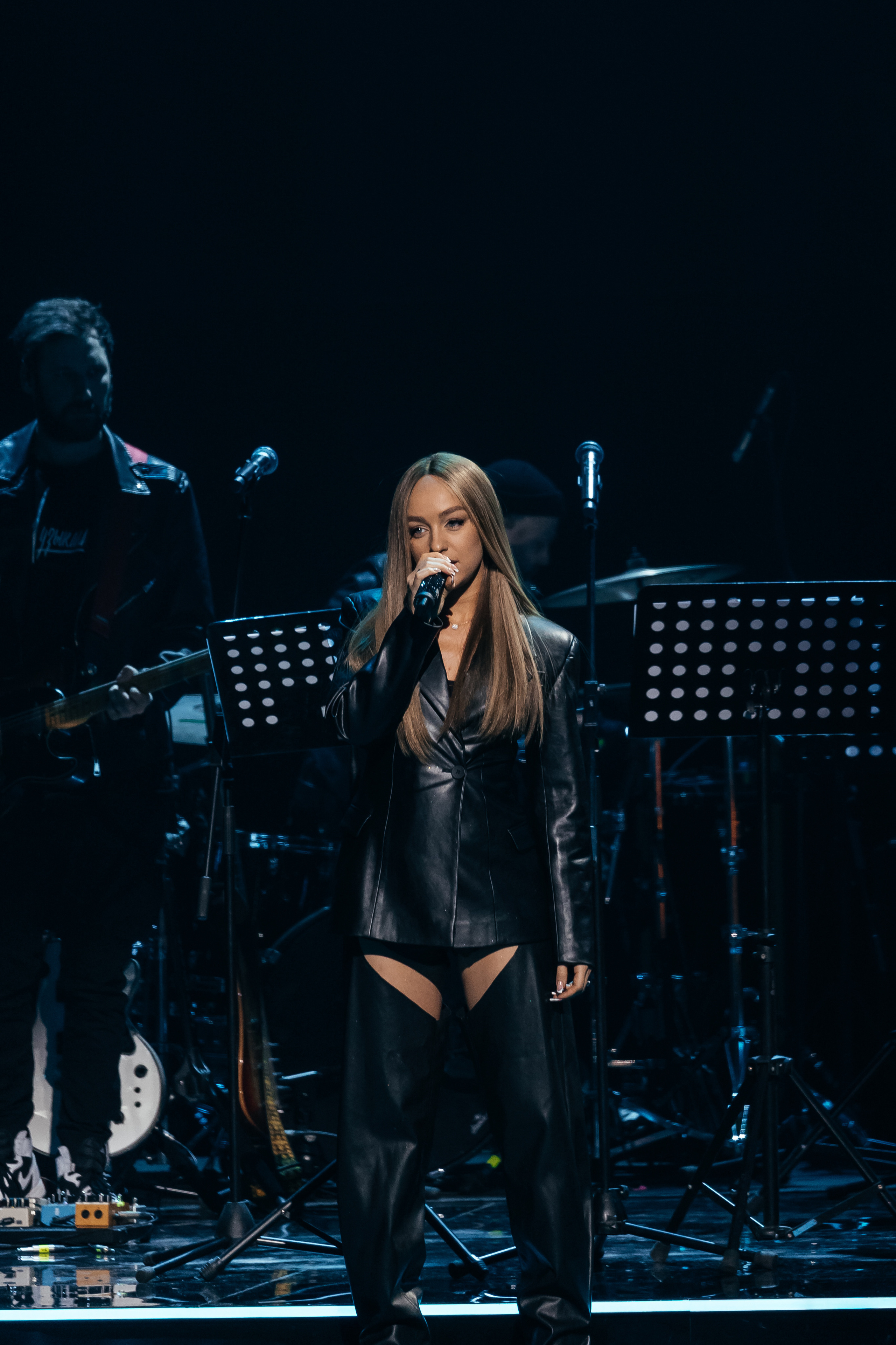 Песни Виктора Резника. Светский фотограф — Анисина Ирина