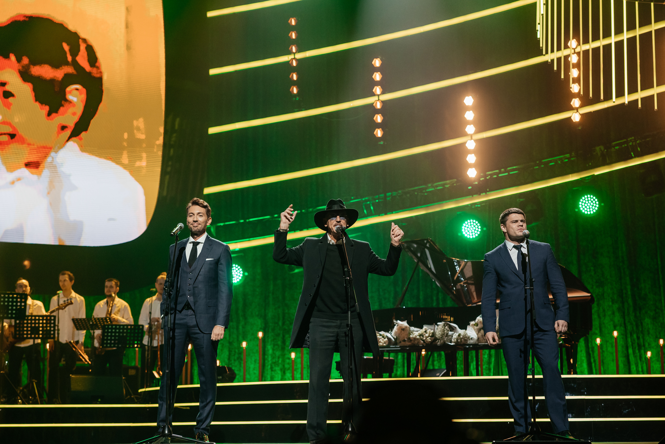 Песни Виктора Резника. Светский фотограф — Анисина Ирина