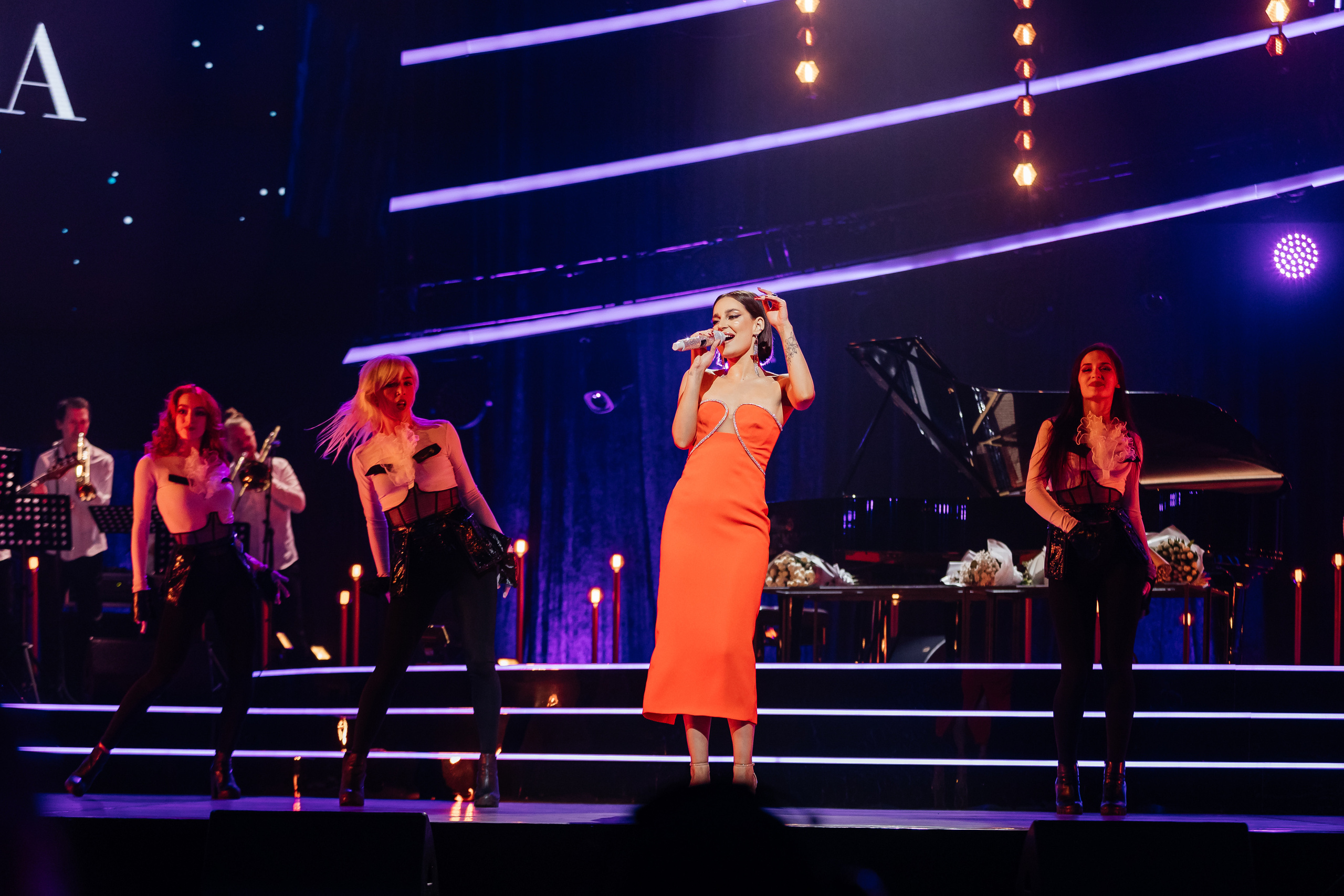 Песни Виктора Резника. Светский фотограф — Анисина Ирина