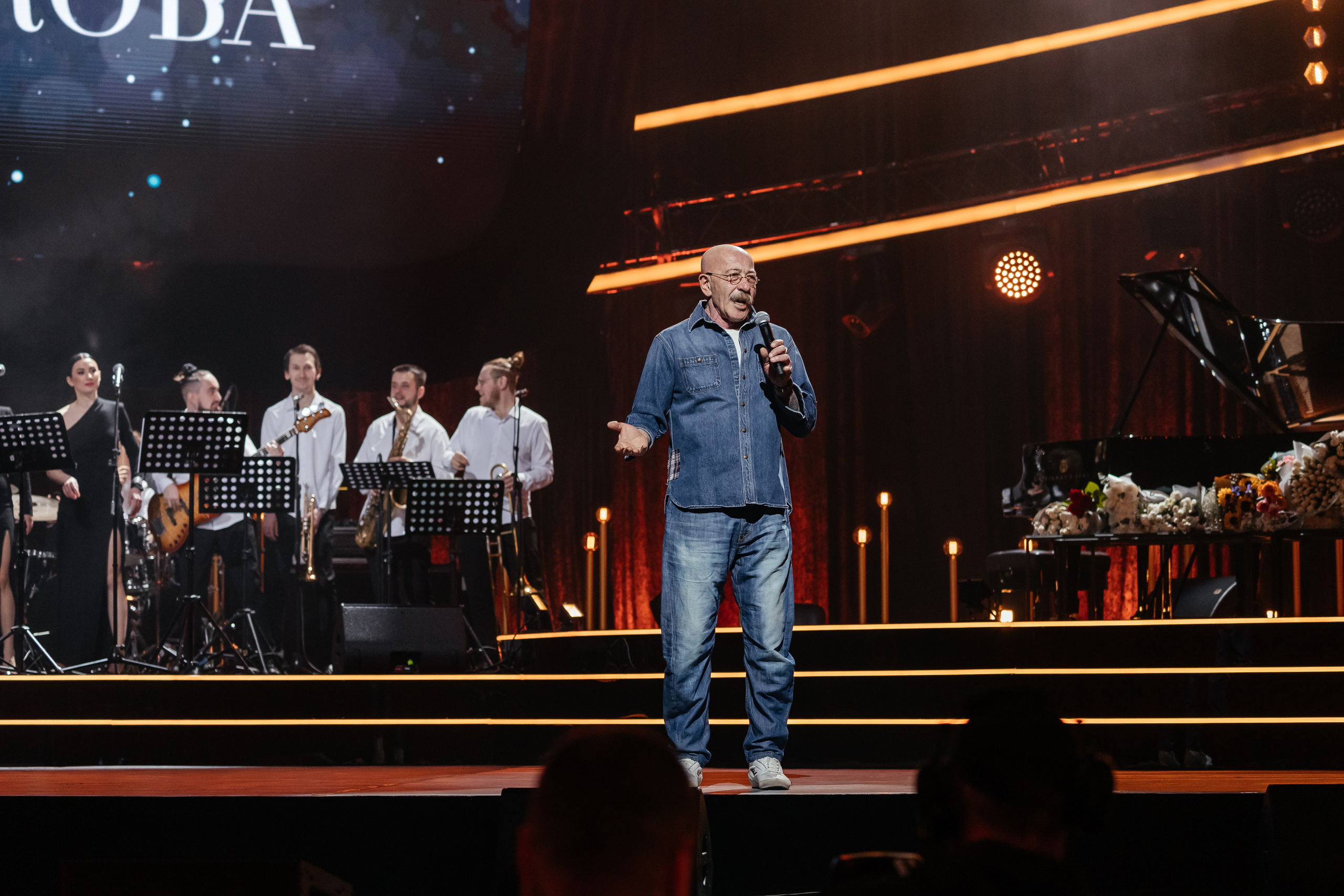 Песни Виктора Резника. Светский фотограф — Анисина Ирина