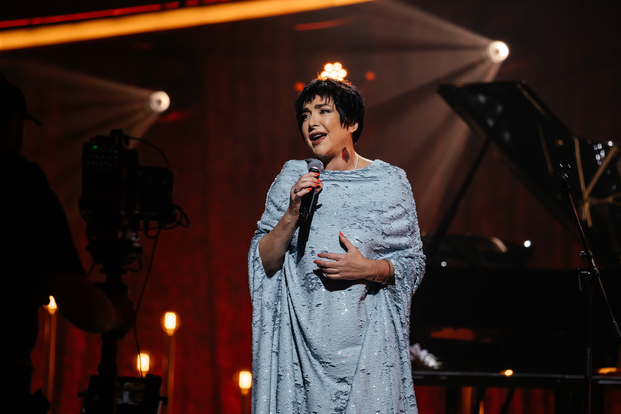 Песни Виктора Резника. Светский фотограф — Анисина Ирина