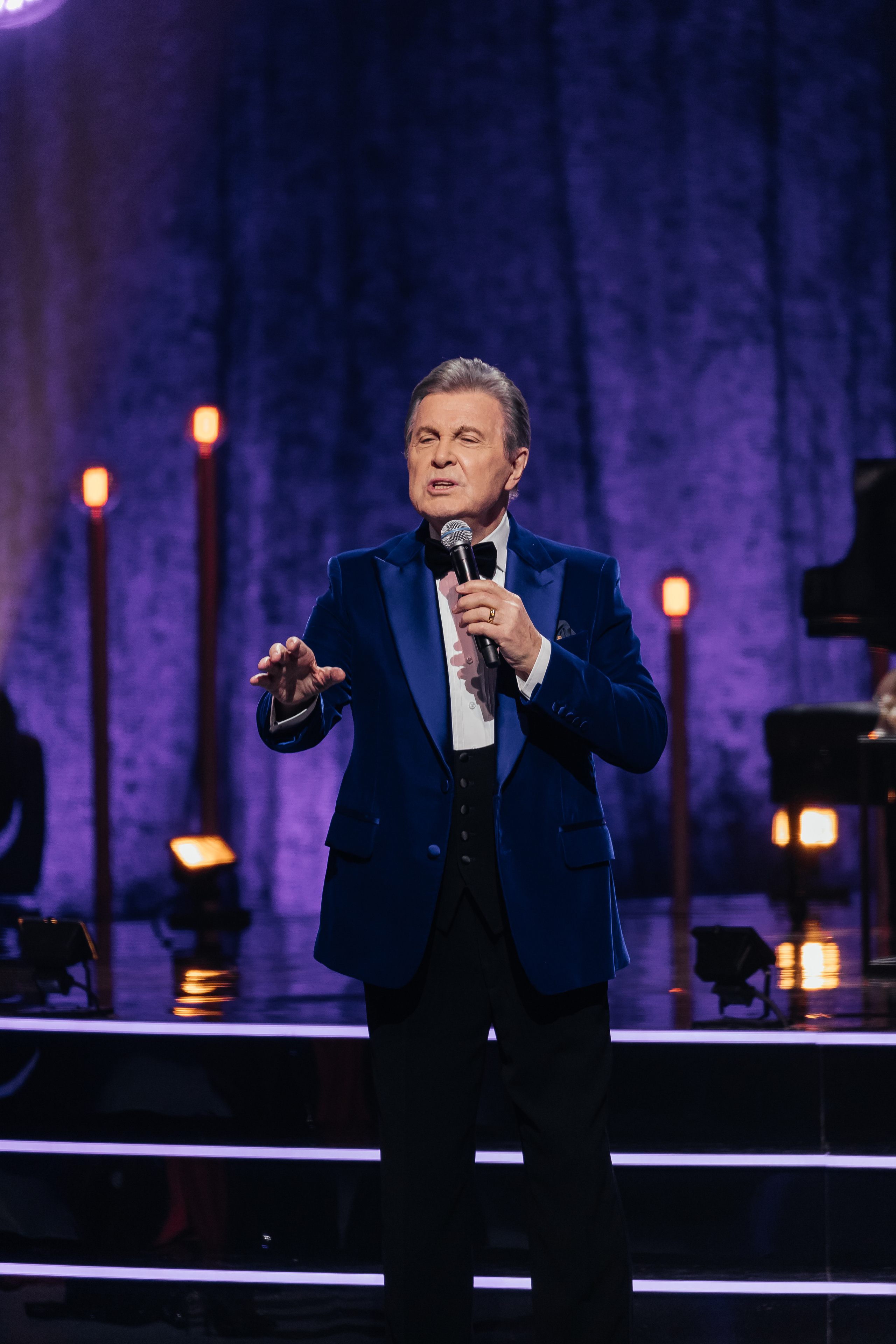 Песни Виктора Резника. Светский фотограф — Анисина Ирина