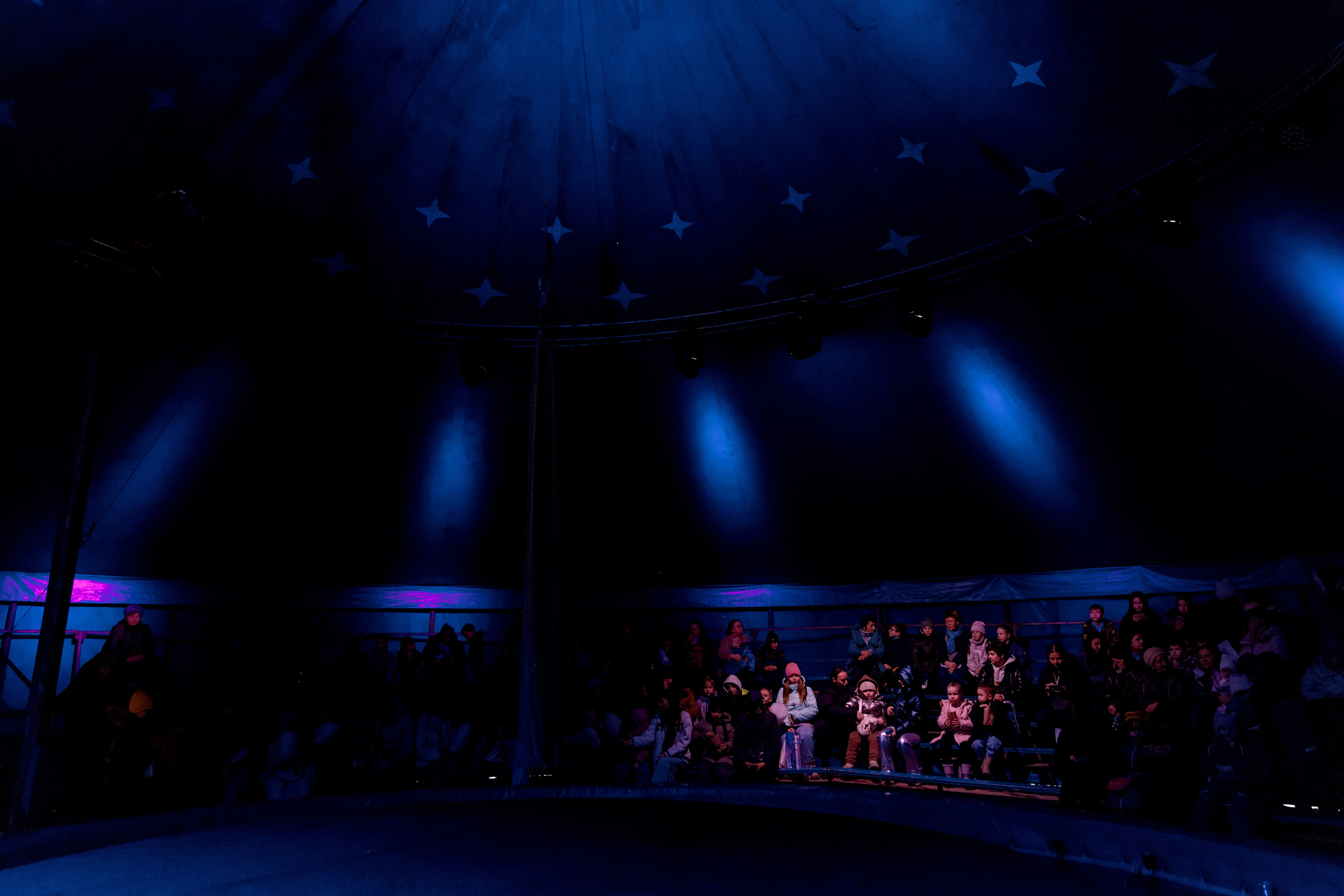 Цирк на воде. Свадебный фотограф Иркутск, репортажный фотограф Иркутск