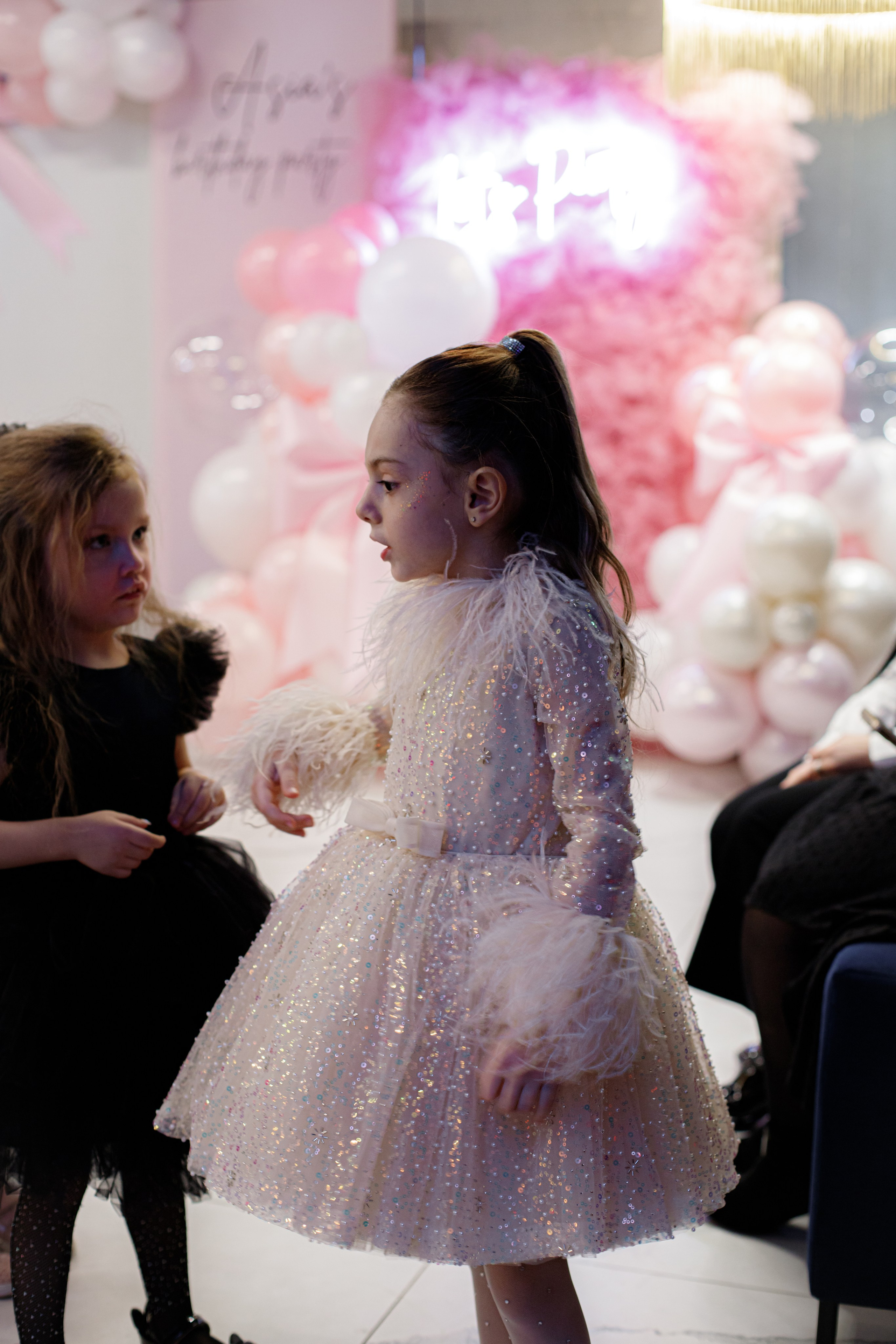 ASIA'S BIRTHDAY PARTY. Photokarish