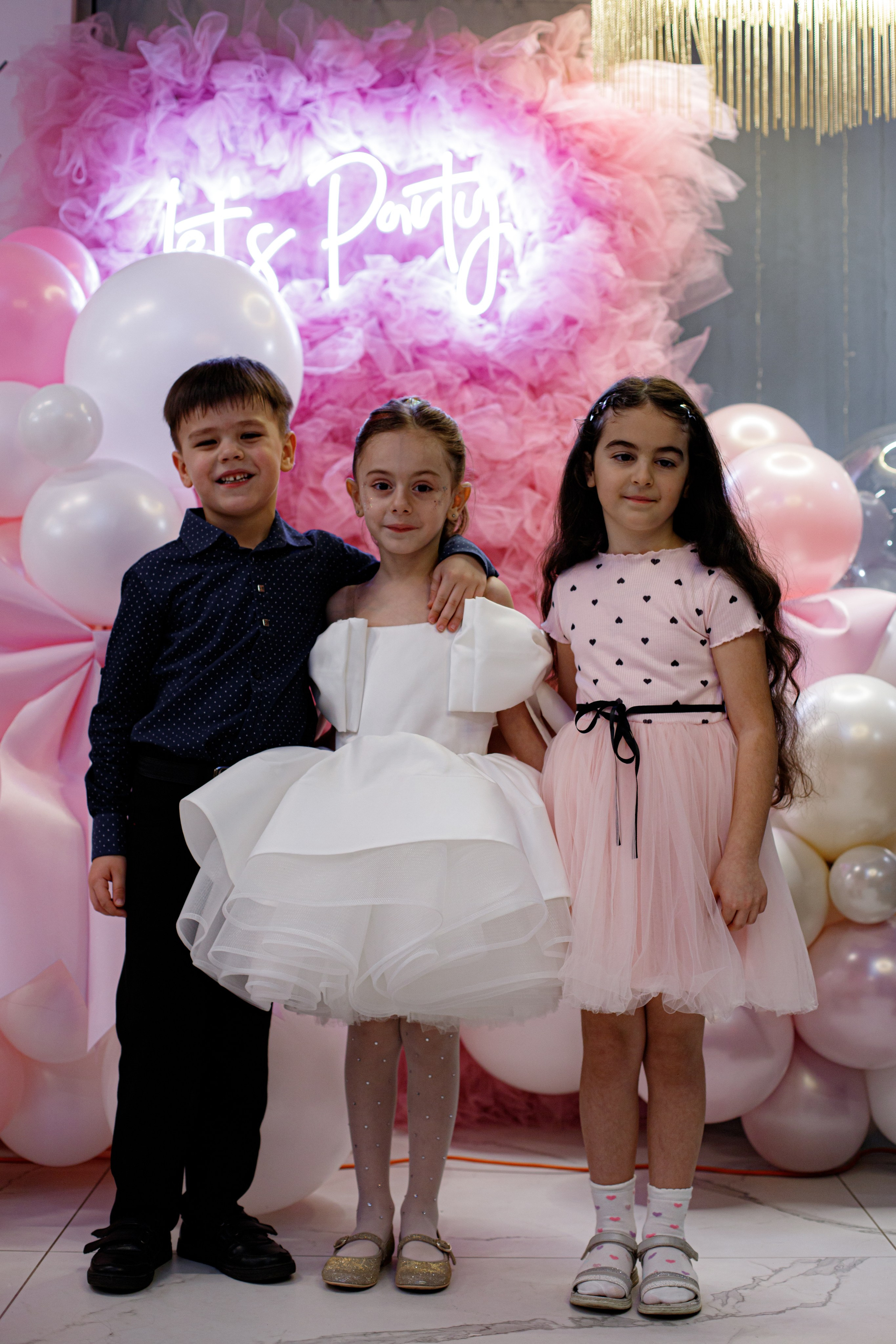 ASIA'S BIRTHDAY PARTY. Photokarish