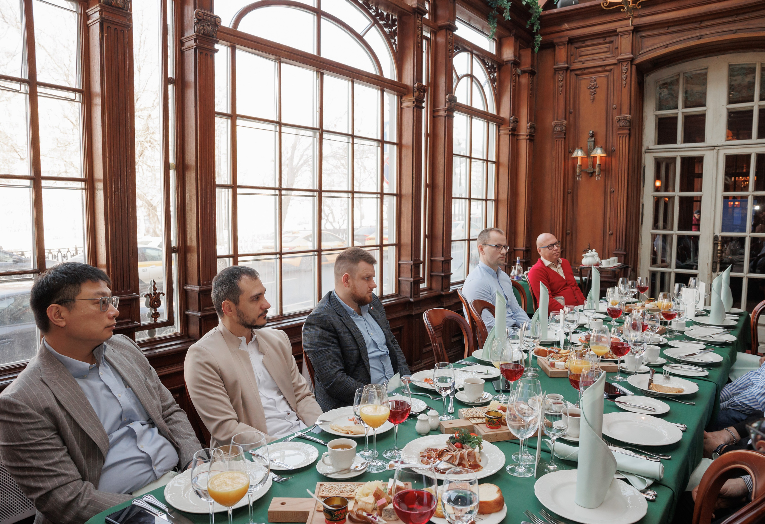 Деловой завтрак, кафе «Пушкин». Свадебный и репортажный фотограф (Москва, Королев и другие)