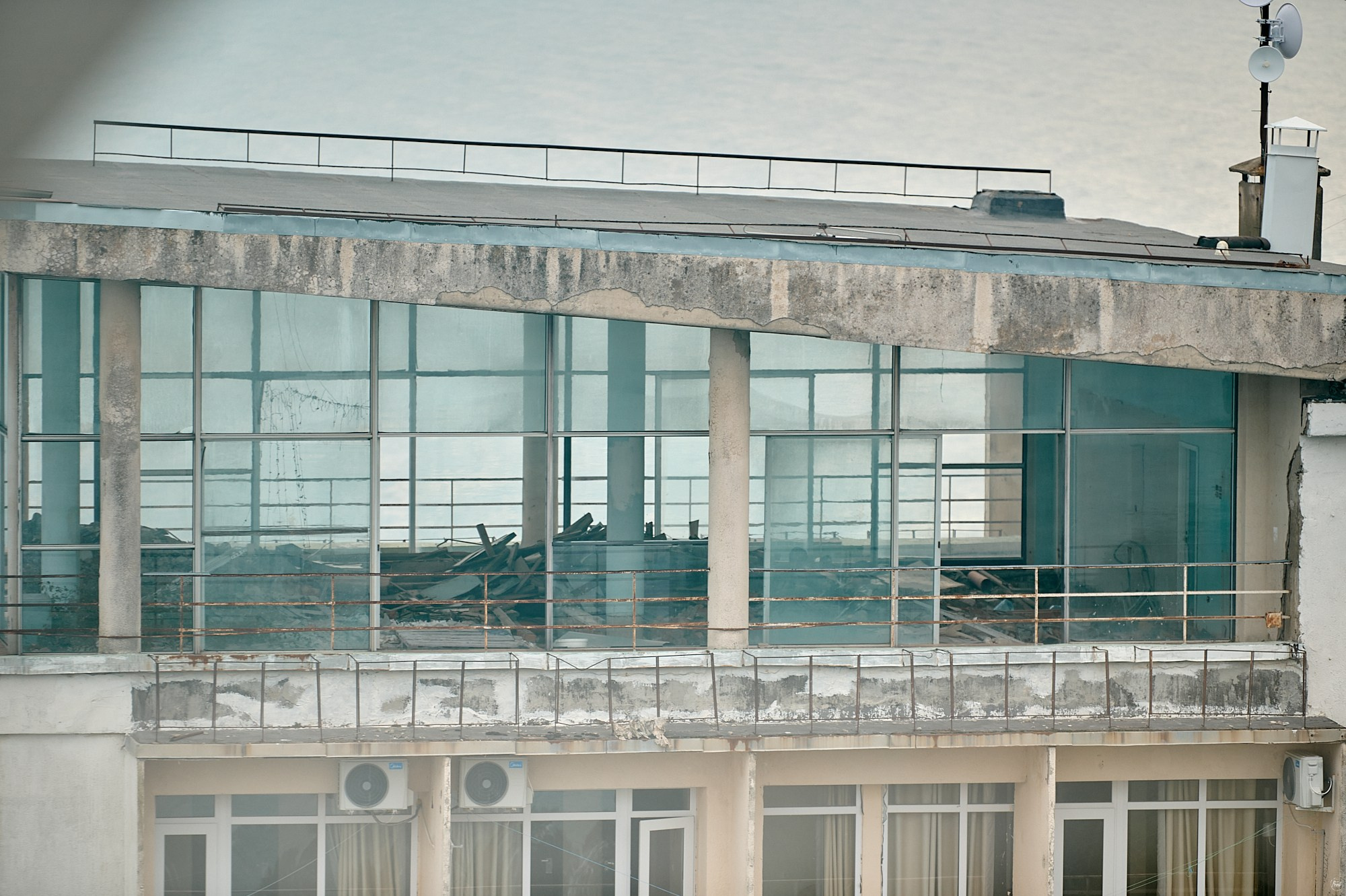 Пицунда, Абхазия. Декабрь 2024. Фотографии отовсюду и обо всем