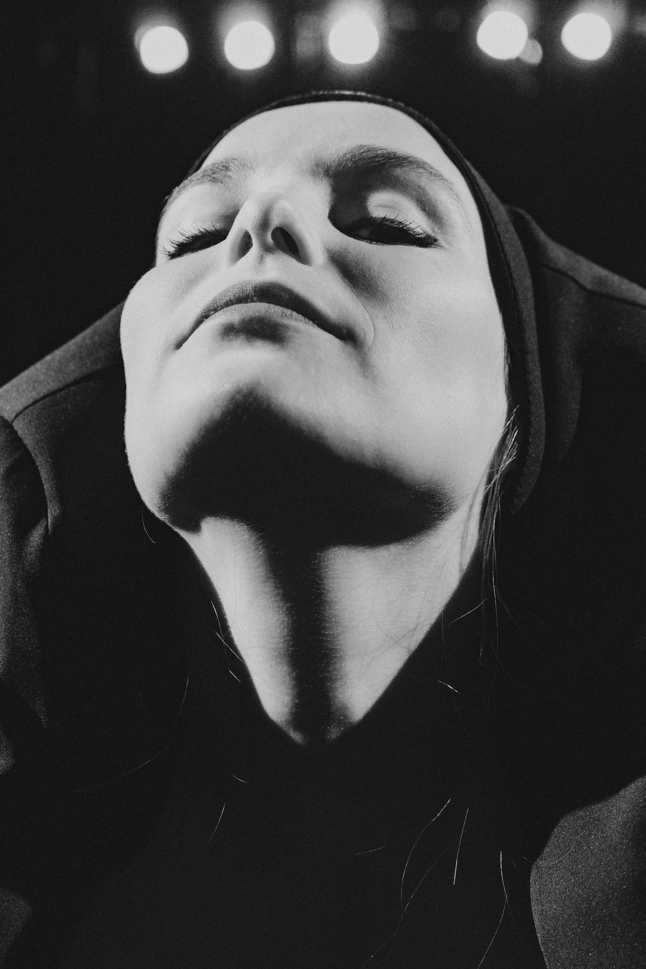 Настя — актриса театра и кино. Денис Марков — фотограф в Екатеринбурге