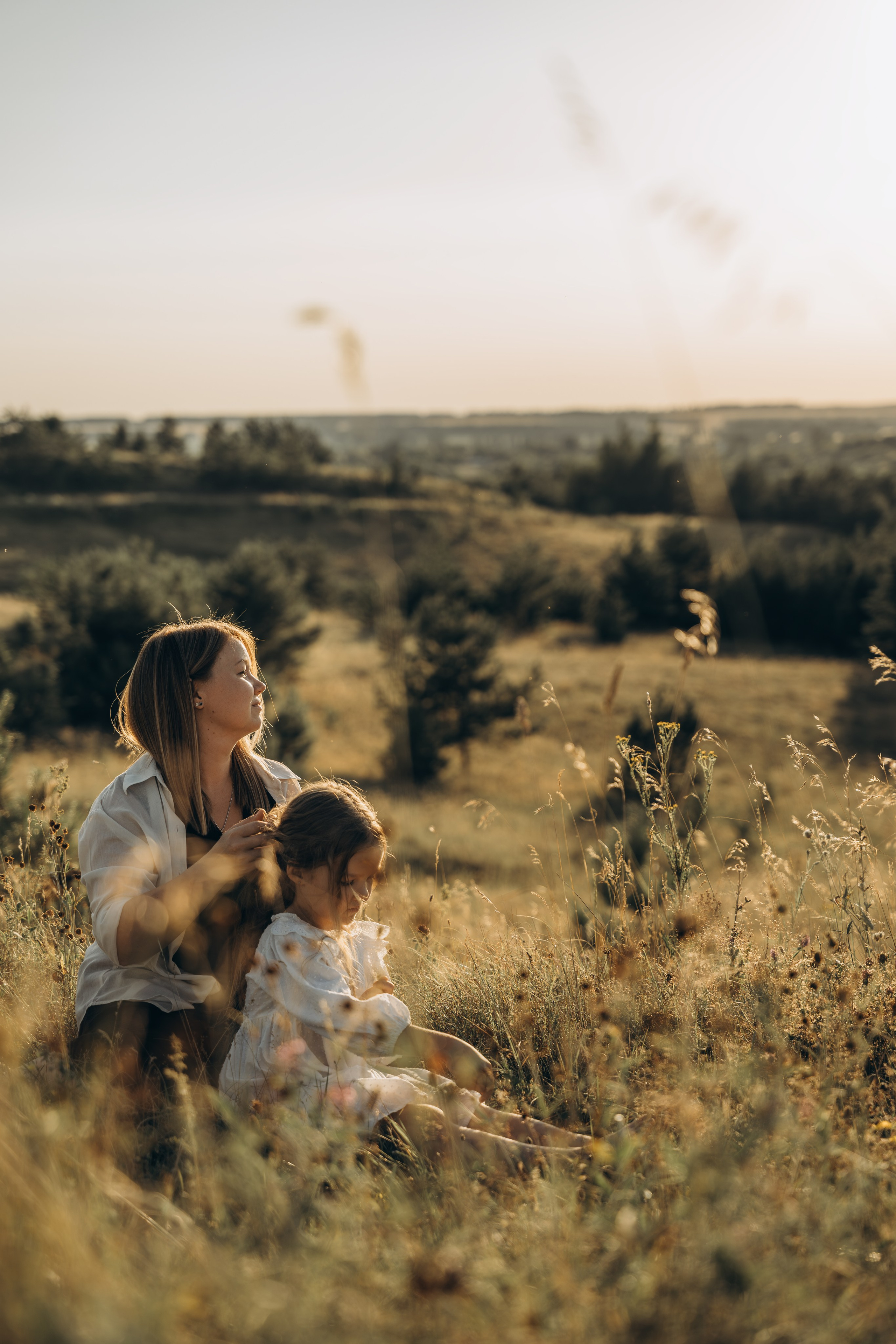 Летний луг, закат. Семейный фотограф Москва. Фотограф беременности и материнства Москва