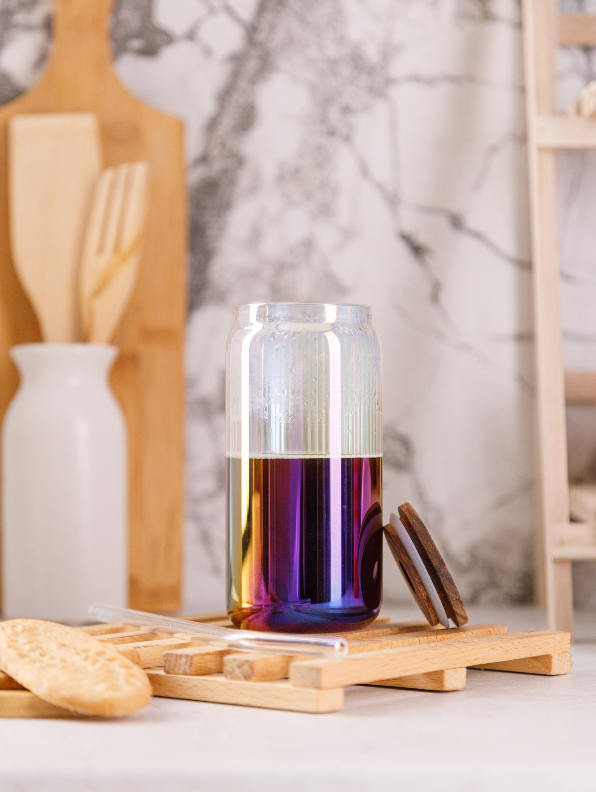 Стеклянные банки и стаканы. Студия коммерческой съемки ХВОЯ