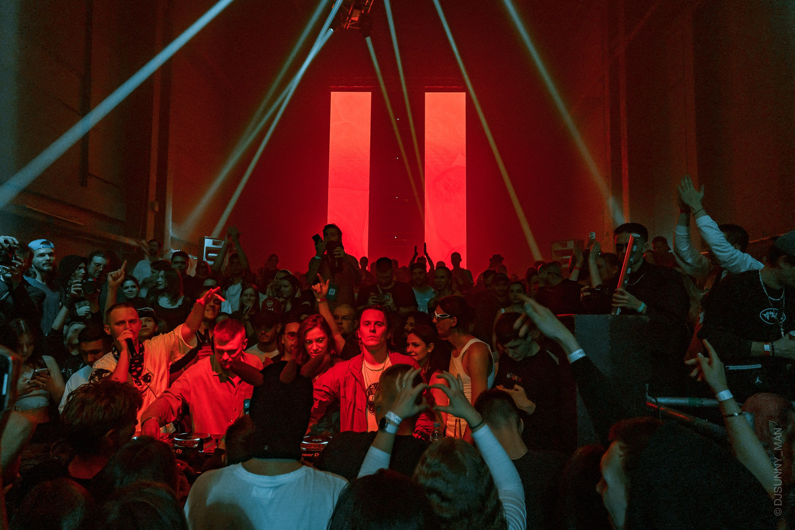 Metro Gorkovskaya ЦЕХ. Sunnyman