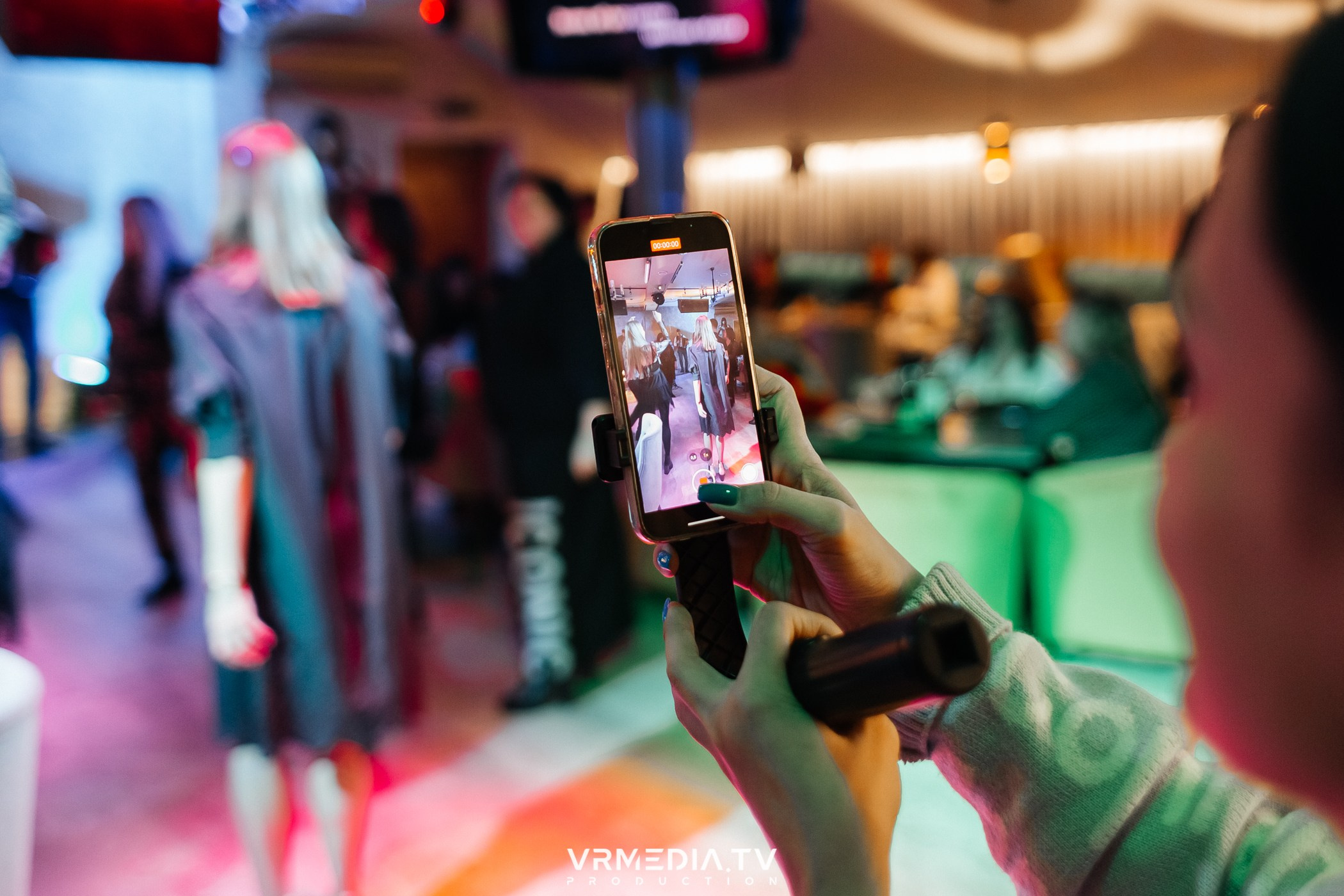 Открытие караоке-зала в «Империи»