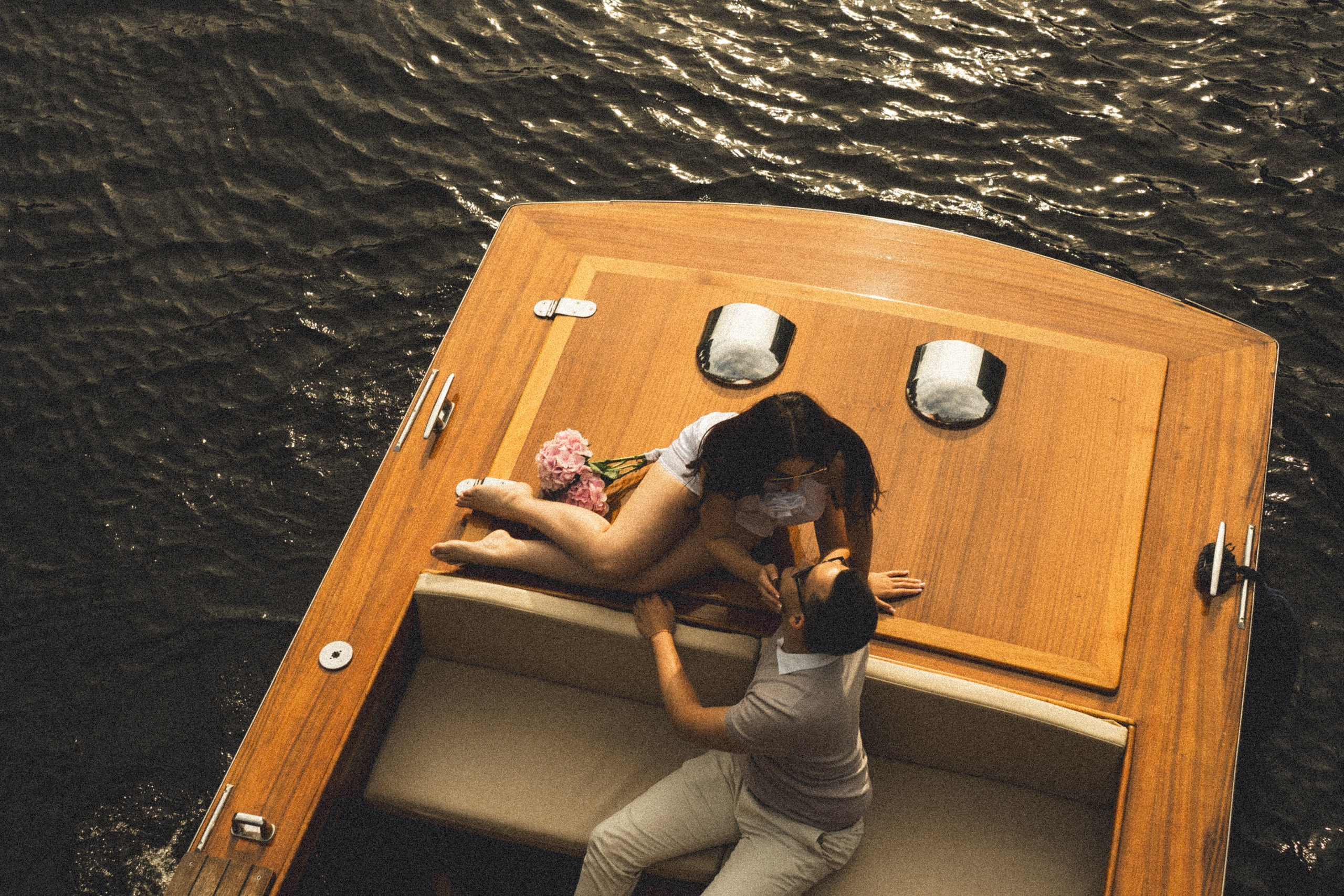 СВАДЕНБНАЯ СЬЕМКА НА КАТЕРЕ ПО КАНАЛАМ САНКТ-ПЕТЕРБУРГА И В АКВАТОРИИ НЕВЫ. Профессиональный фотограф, Санкт-Петербург — Виктория Богомолова