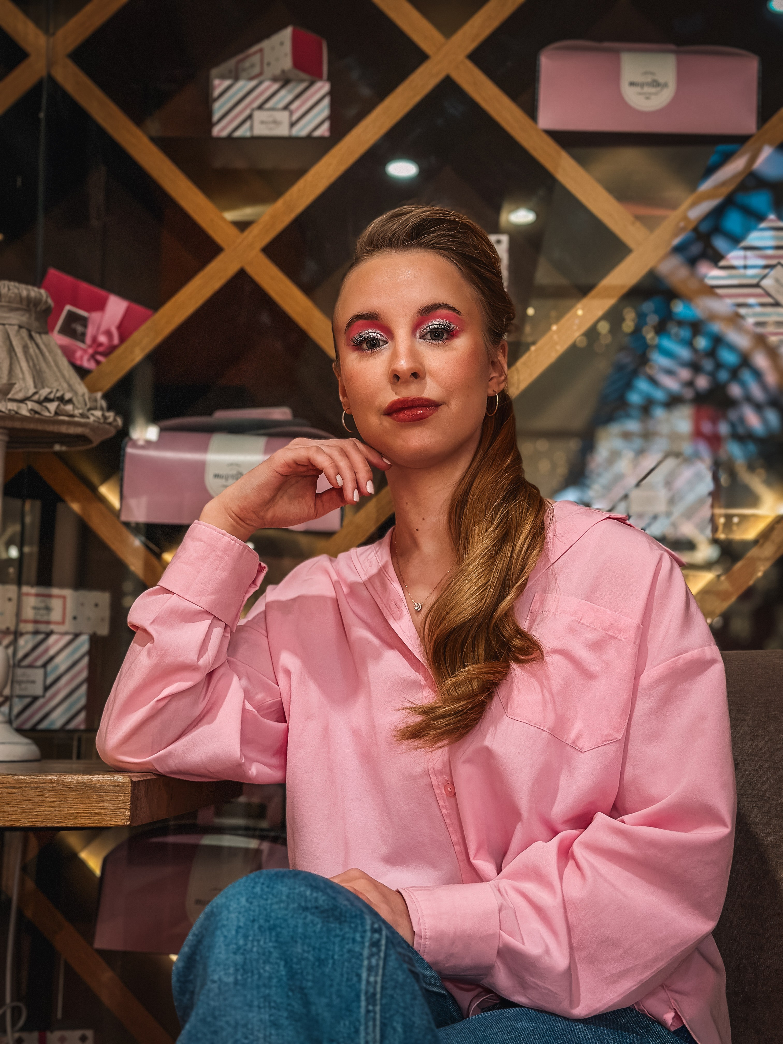 Фотосессия Юлии в ТРЦ Гудвин. Твой фотограф и видеограф в Тюмени — Сергей Бизин