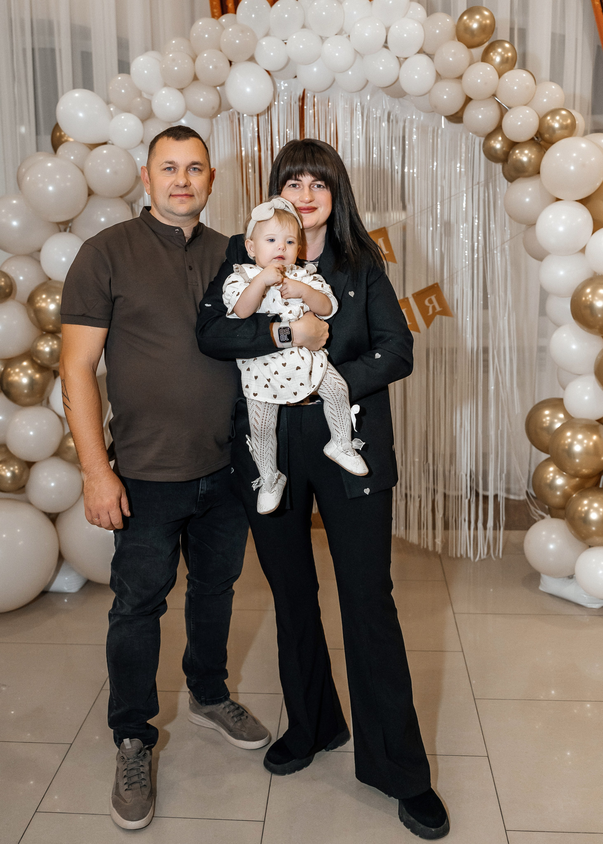 Александра и Виктория 1 годик. Семейный фотограф в Белгороде Амелина Алина