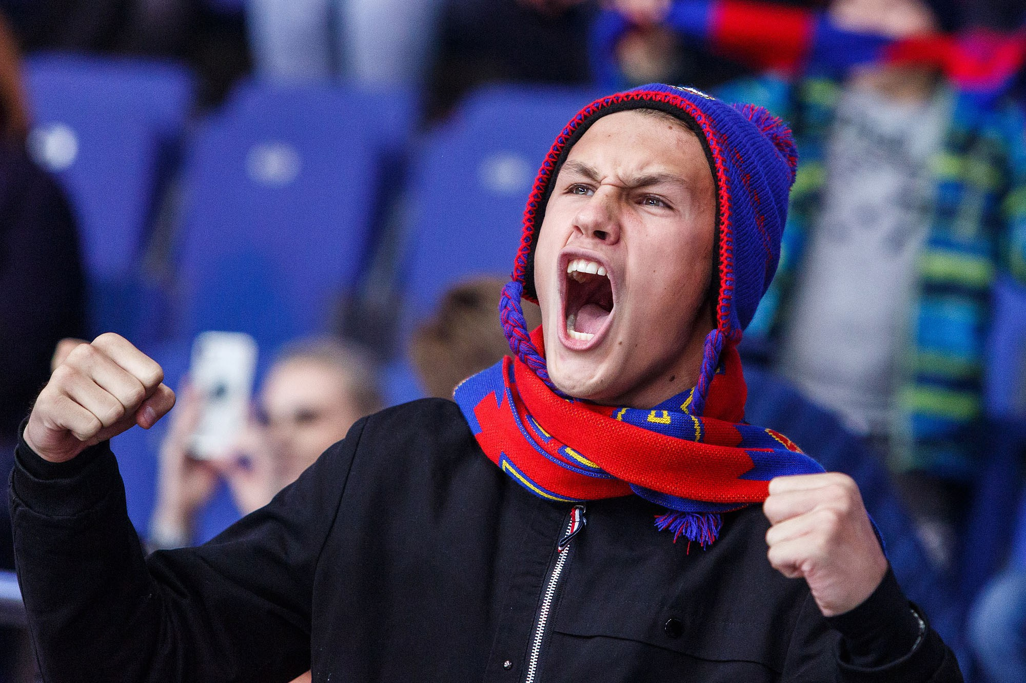 Болельщики на матчах. Репортажный фотограф в Москве