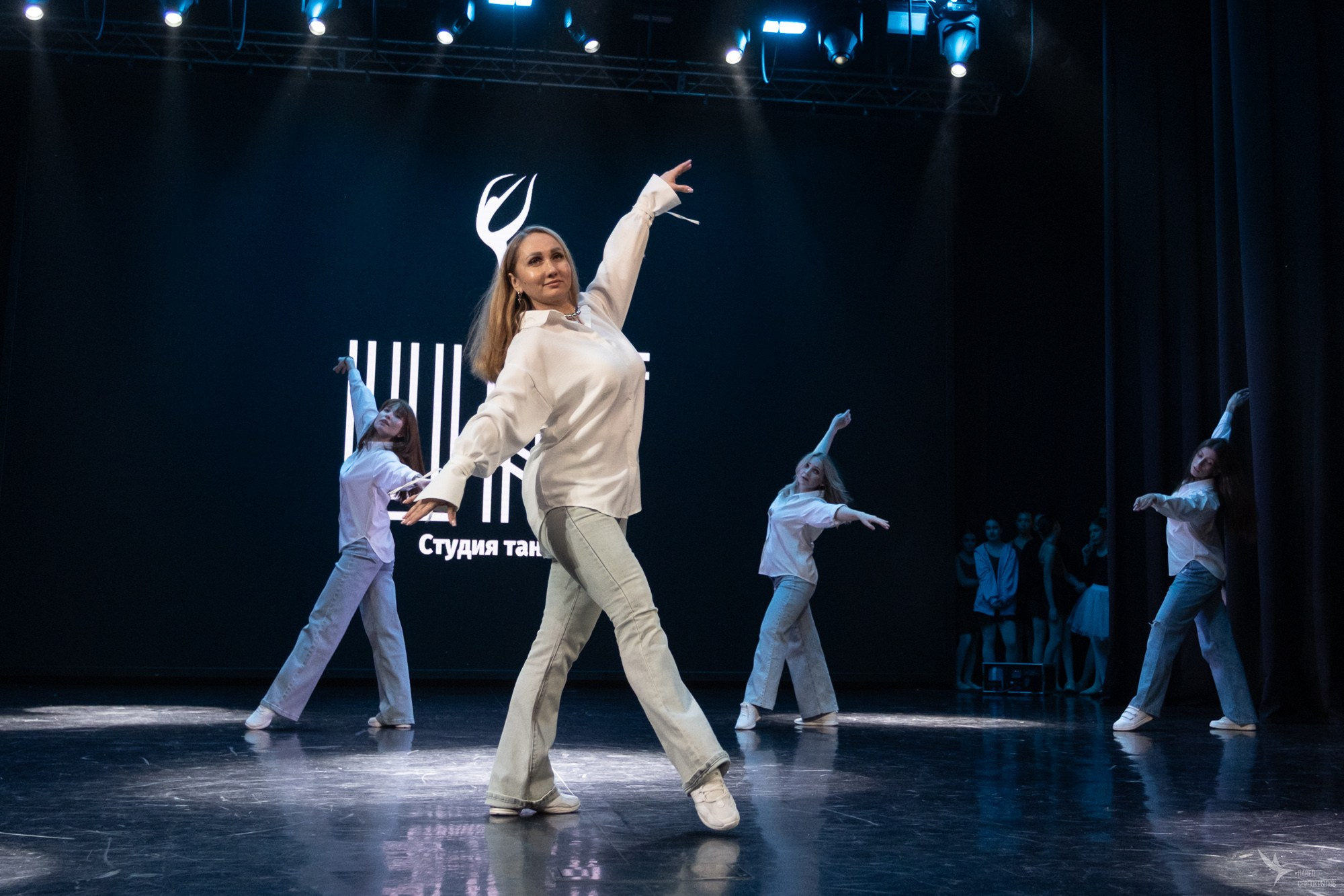 Отчетный концерт студии танца «ШАГ». Репортажный фотограф в Казани Павел Серпокрылов