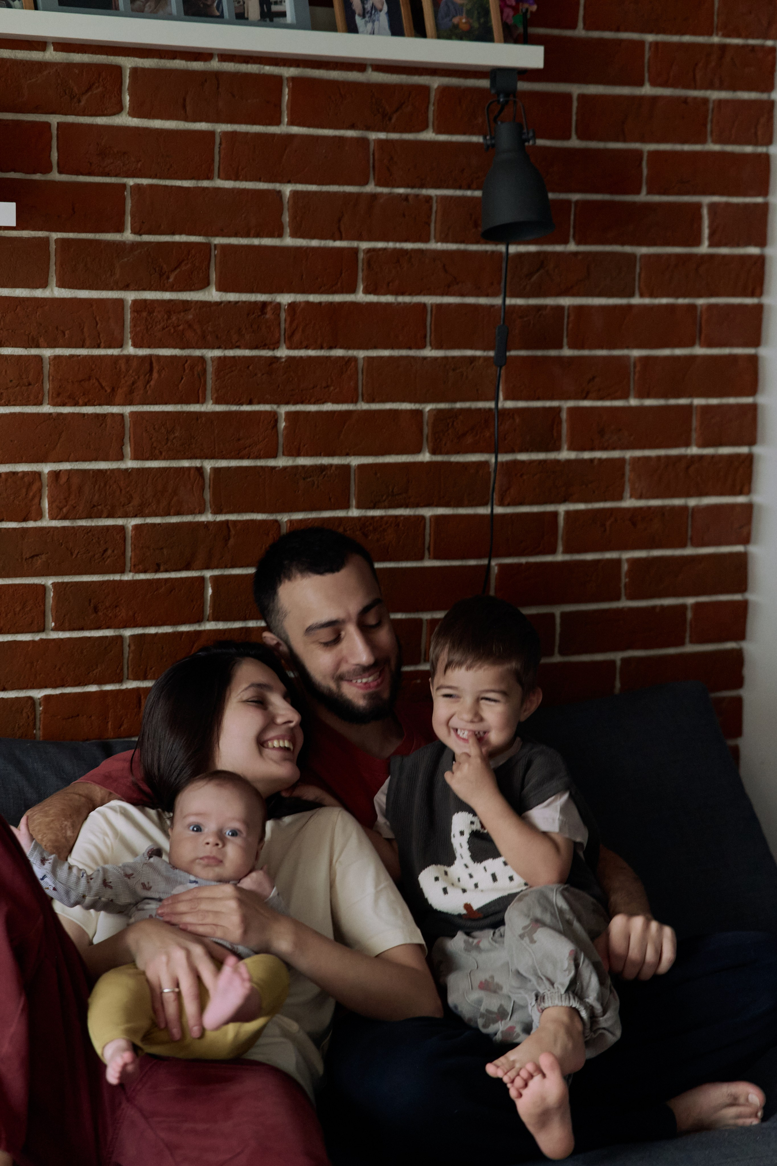 Эмир, Диана, Леон и Амин дома. Семейный и свадебный lifestyle-фотограф в Москве Мария Петрова