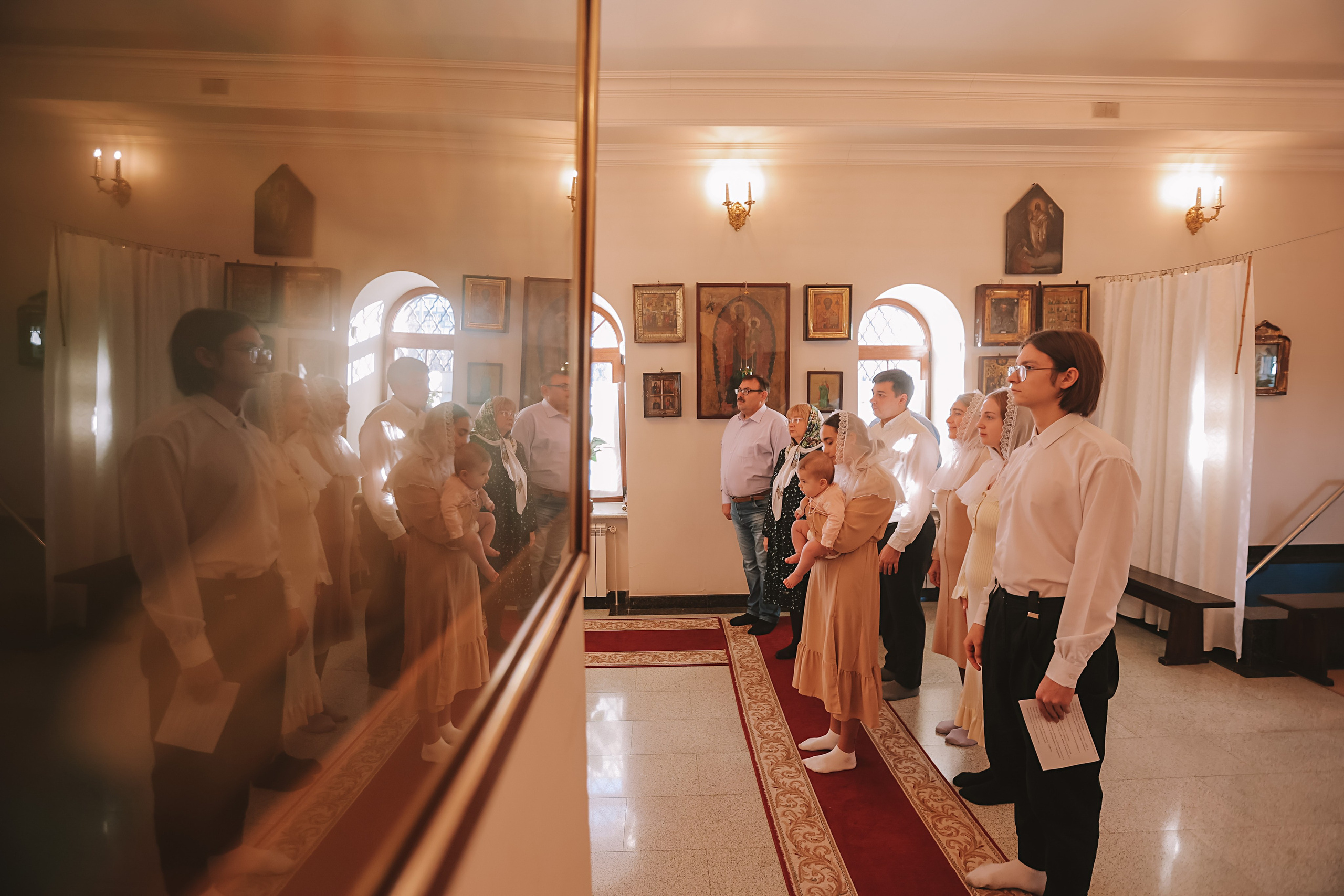 Крещение круглая церковь. Семейный фотограф Тюмень, фотограф на роды Салмина Мария