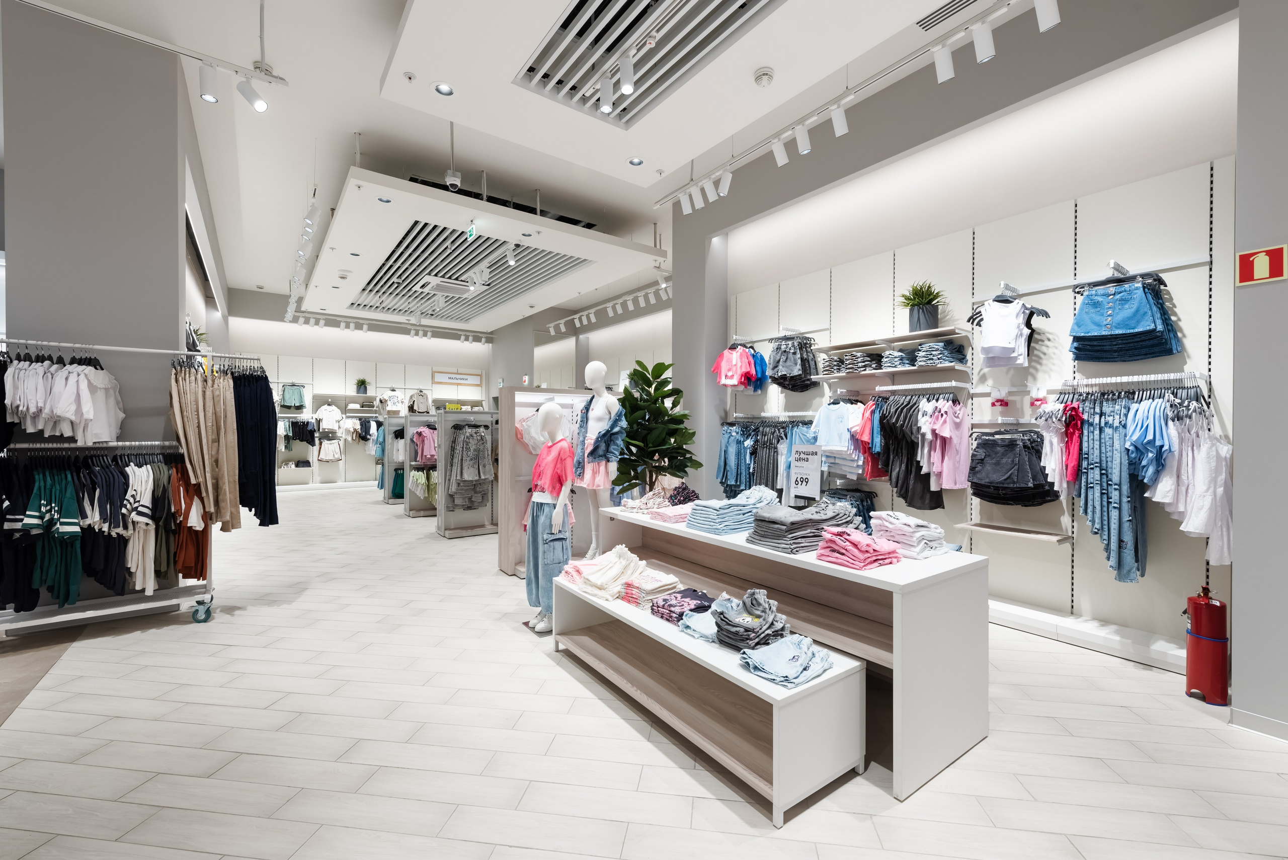 Gloria Jeans. Интерьерный фотограф в Новосибирске Дмитрий Шибаев