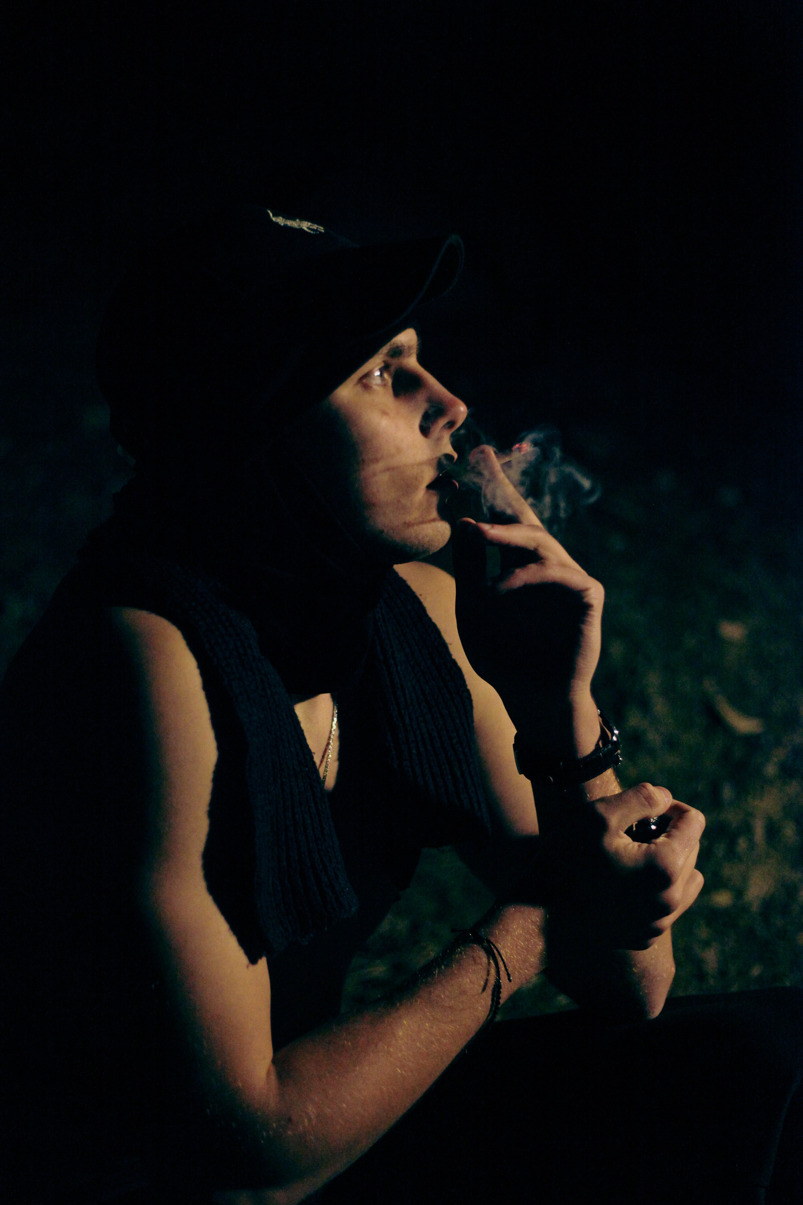 «Затянутая тишина: воспоминания прошлой жизни». Уличный фотограф Города N