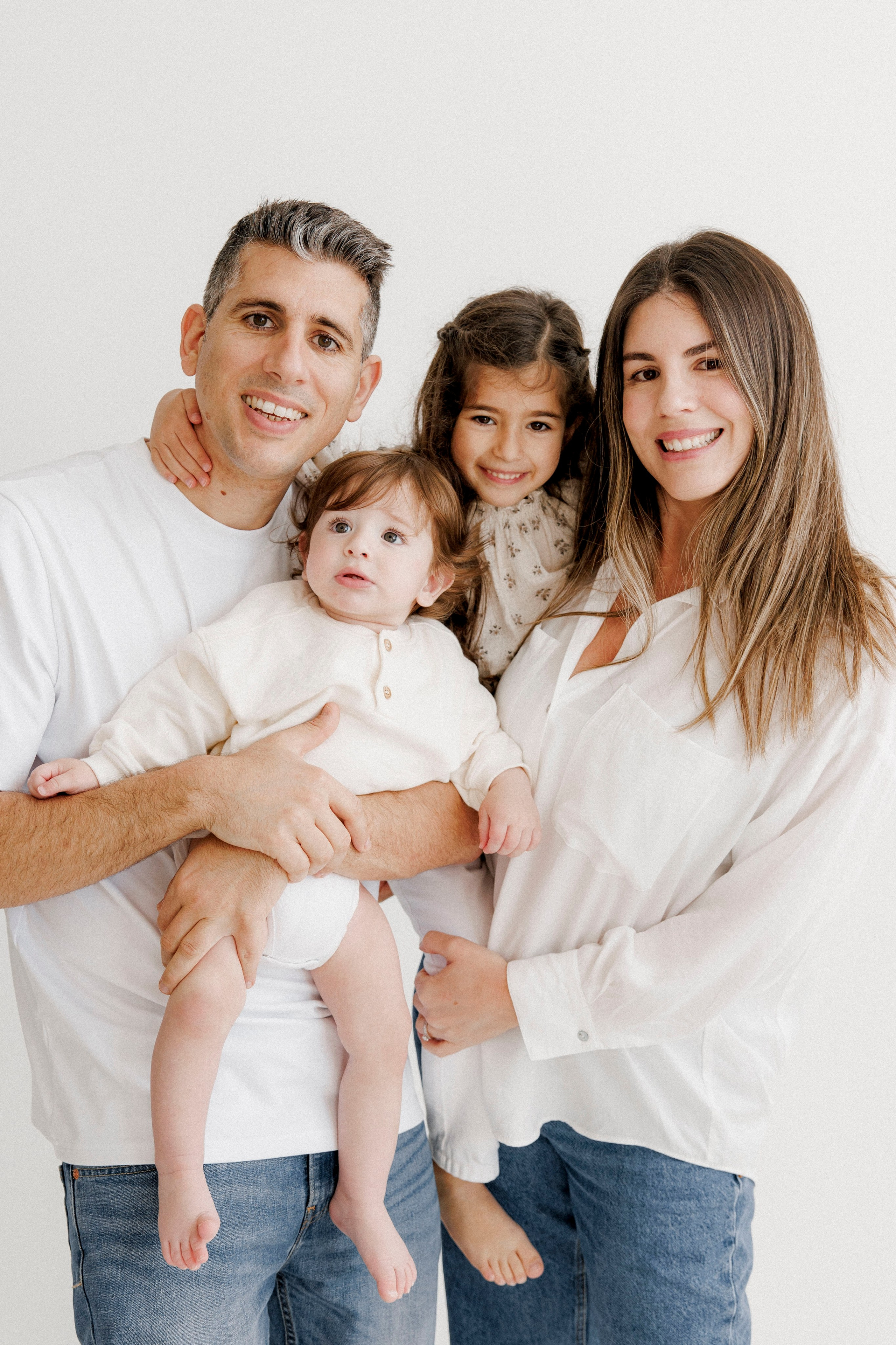 One year inside the White studio. Wedding and family photographer