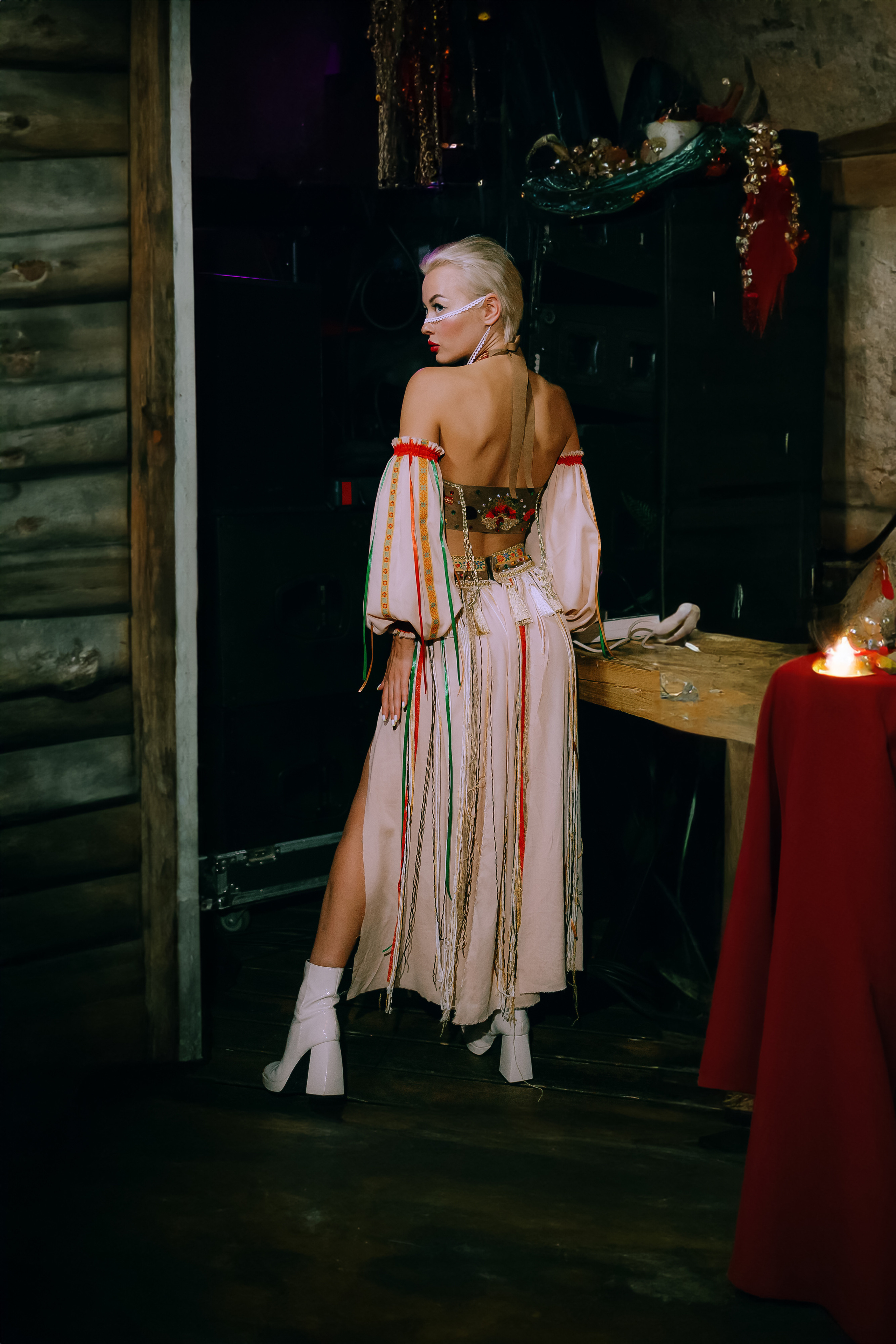 MANTRA: Хоровод. Made with Ai. Фото и видео контент за одну съемку — Веретенников Егор