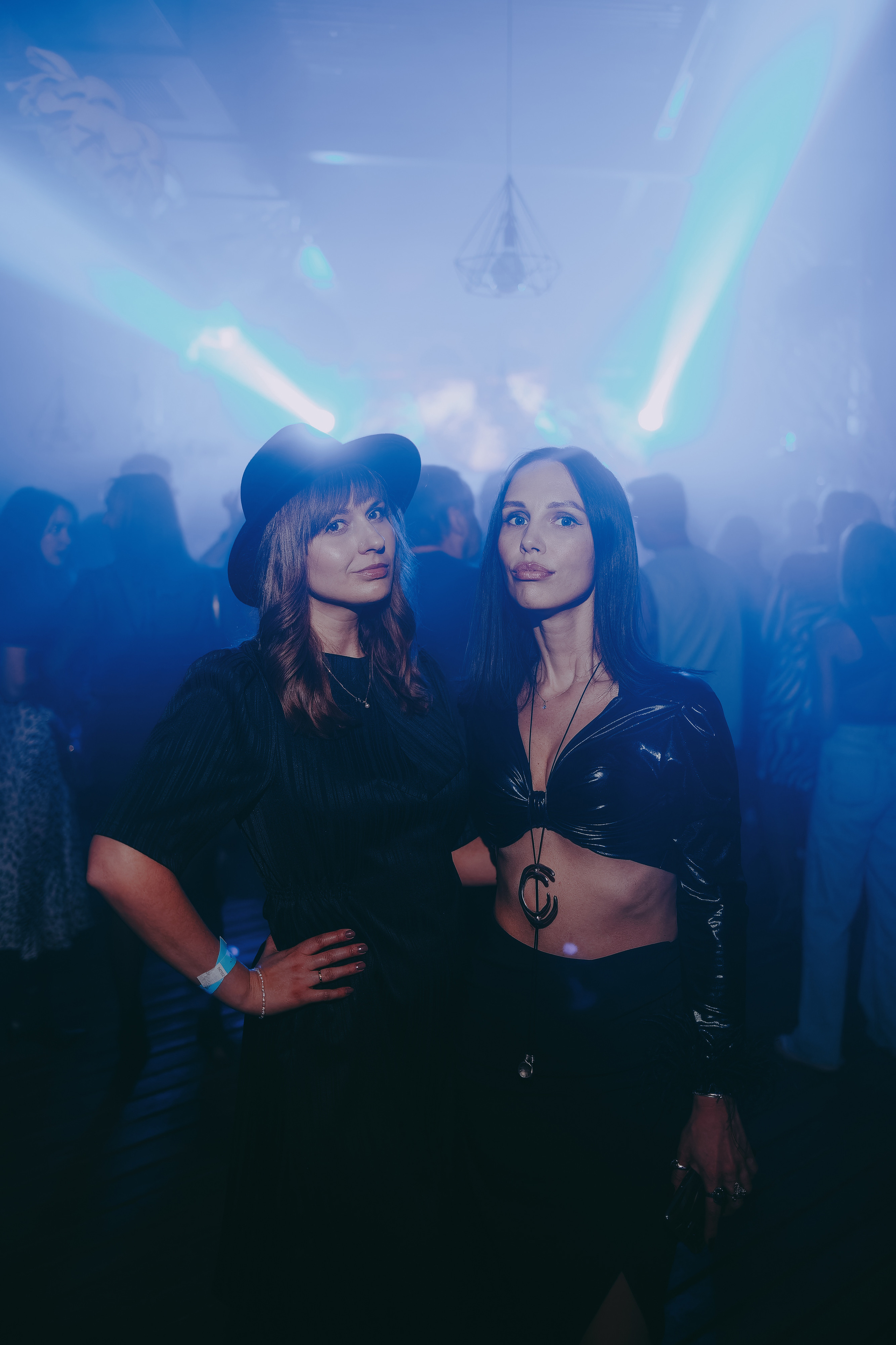 MANTRA: Rapossa. Фото и видео контент за одну съемку — Веретенников Егор