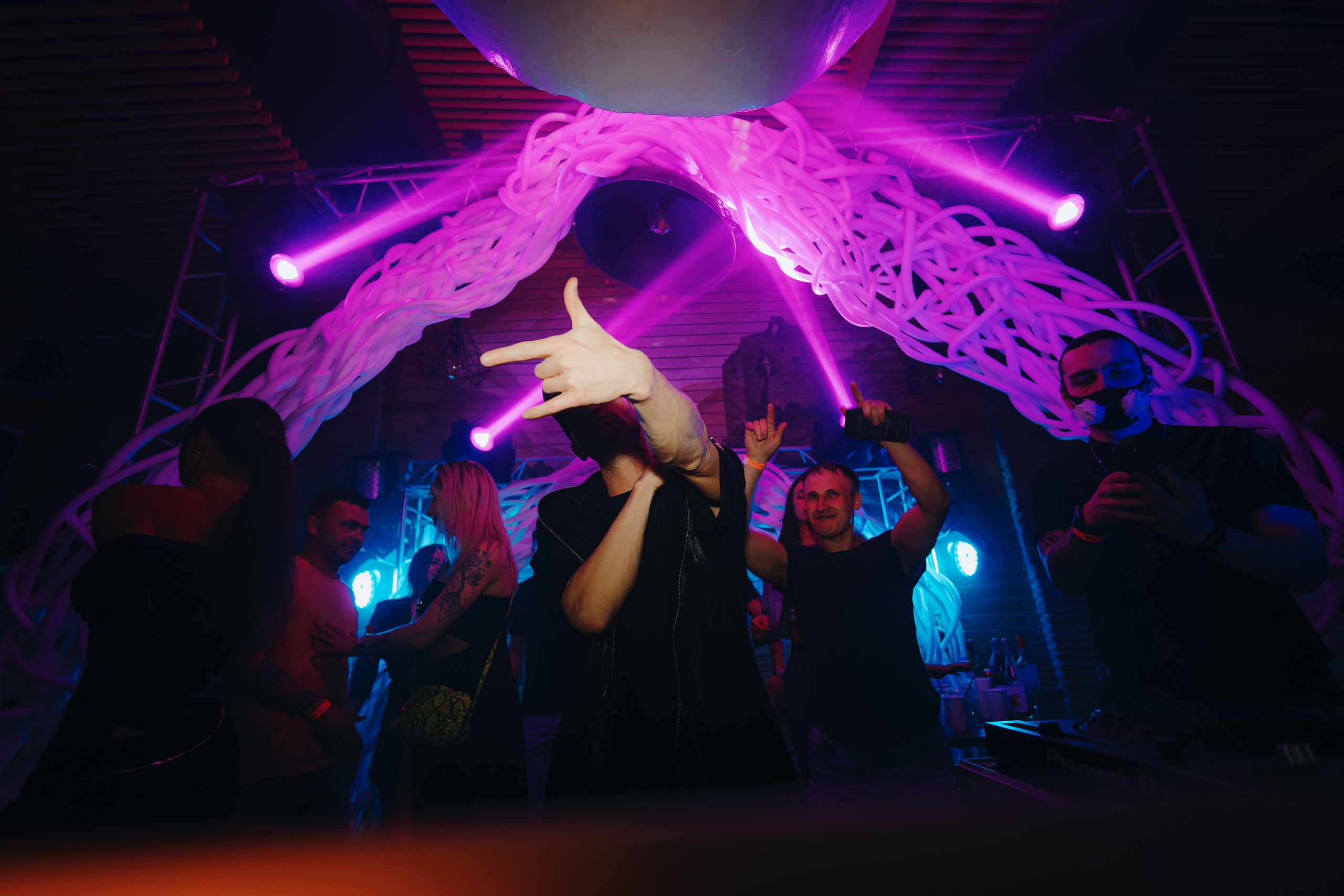 MANTRA: Rapossa. Фото и видео контент за одну съемку — Веретенников Егор