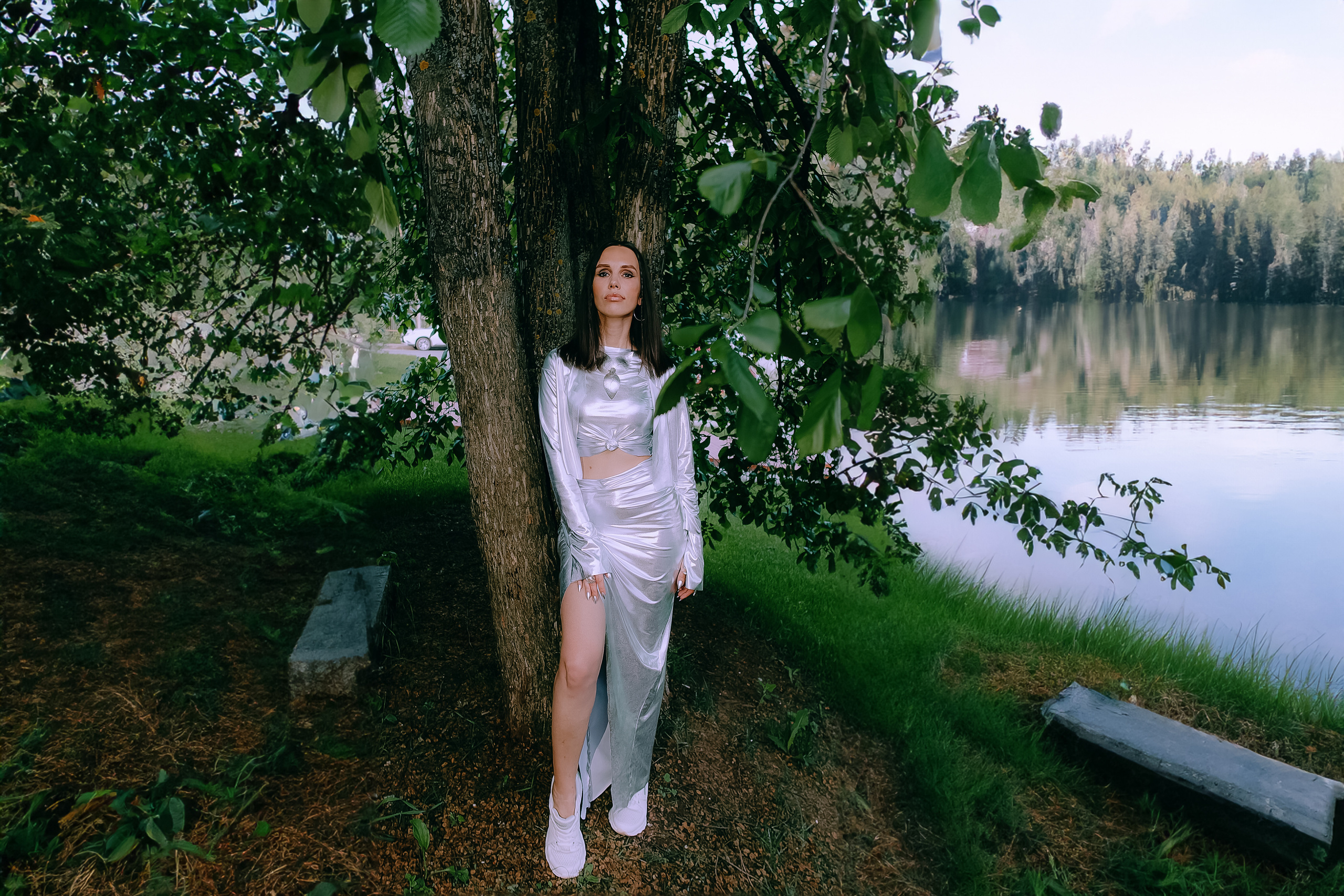 MANTRA: Хоровод. Made with Ai. Фото и видео контент за одну съемку — Веретенников Егор