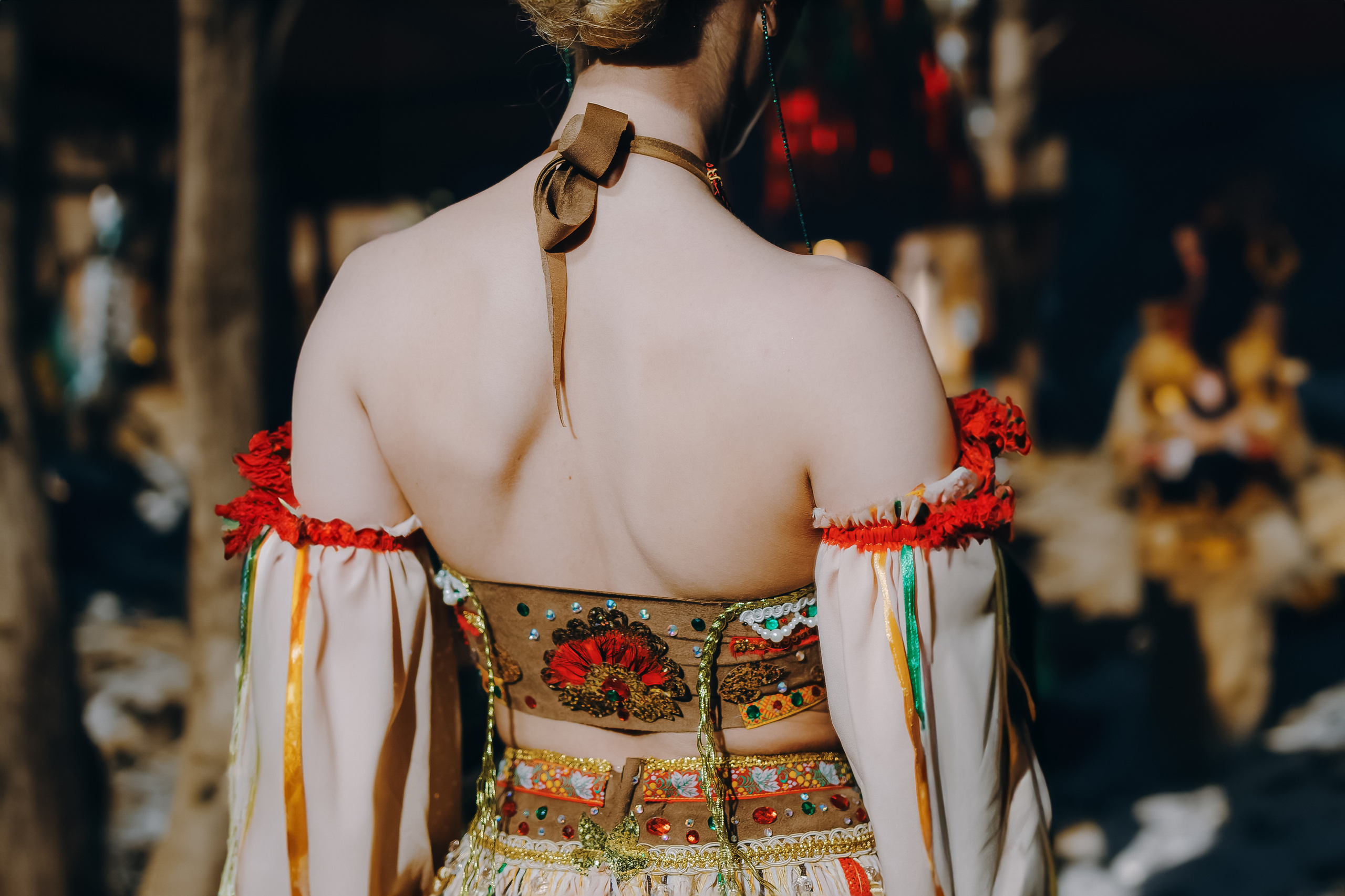 MANTRA: Хоровод. Made with Ai. Фото и видео контент за одну съемку — Веретенников Егор