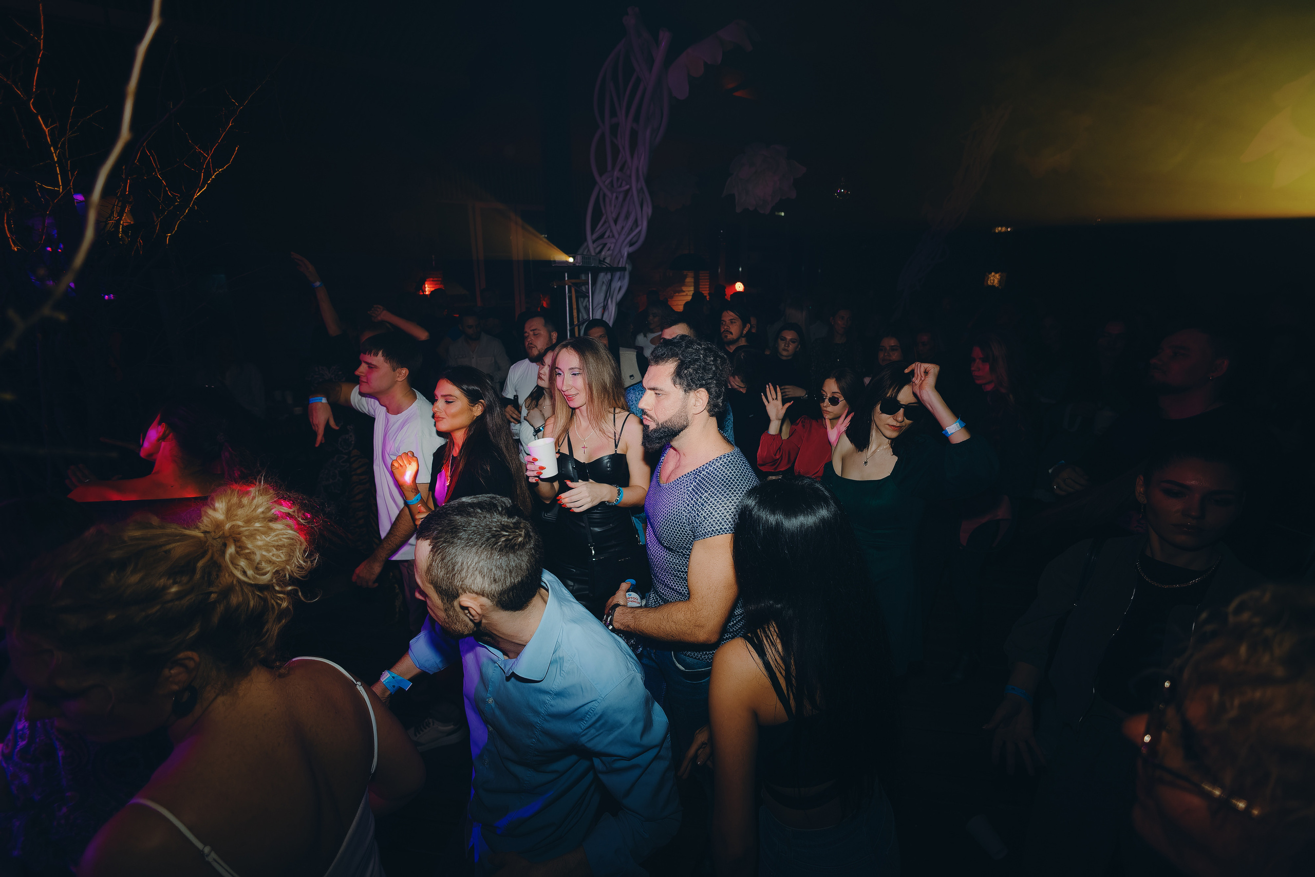 MANTRA: Rapossa. Фото и видео контент за одну съемку — Веретенников Егор